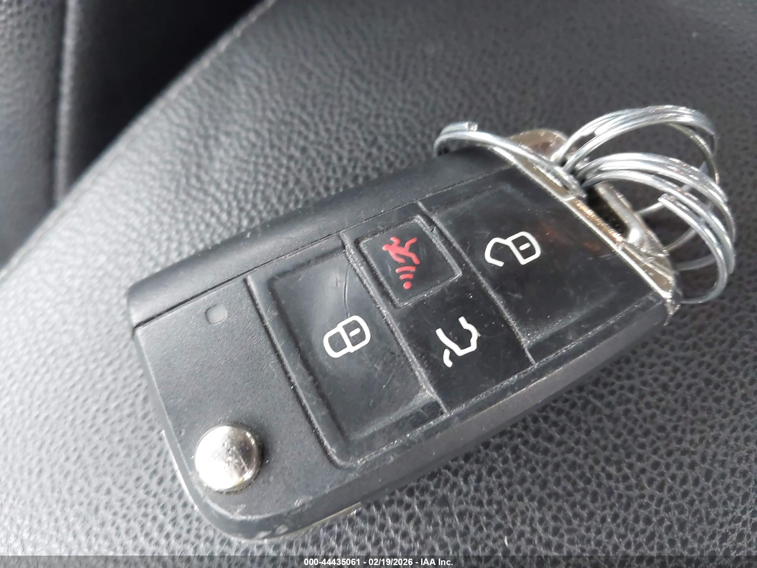 VOLKSWAGEN GOLF image 11