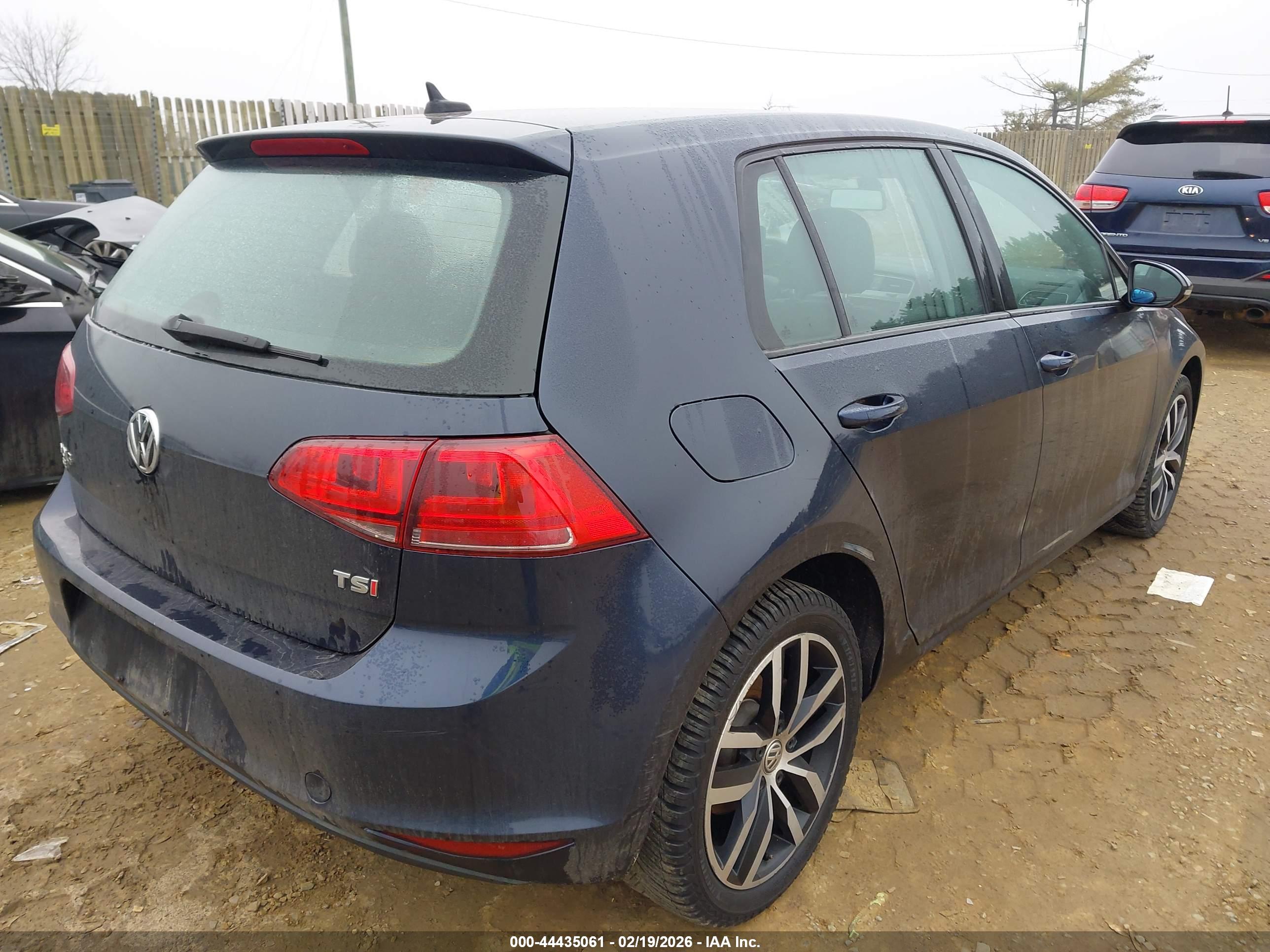 VOLKSWAGEN GOLF image 4