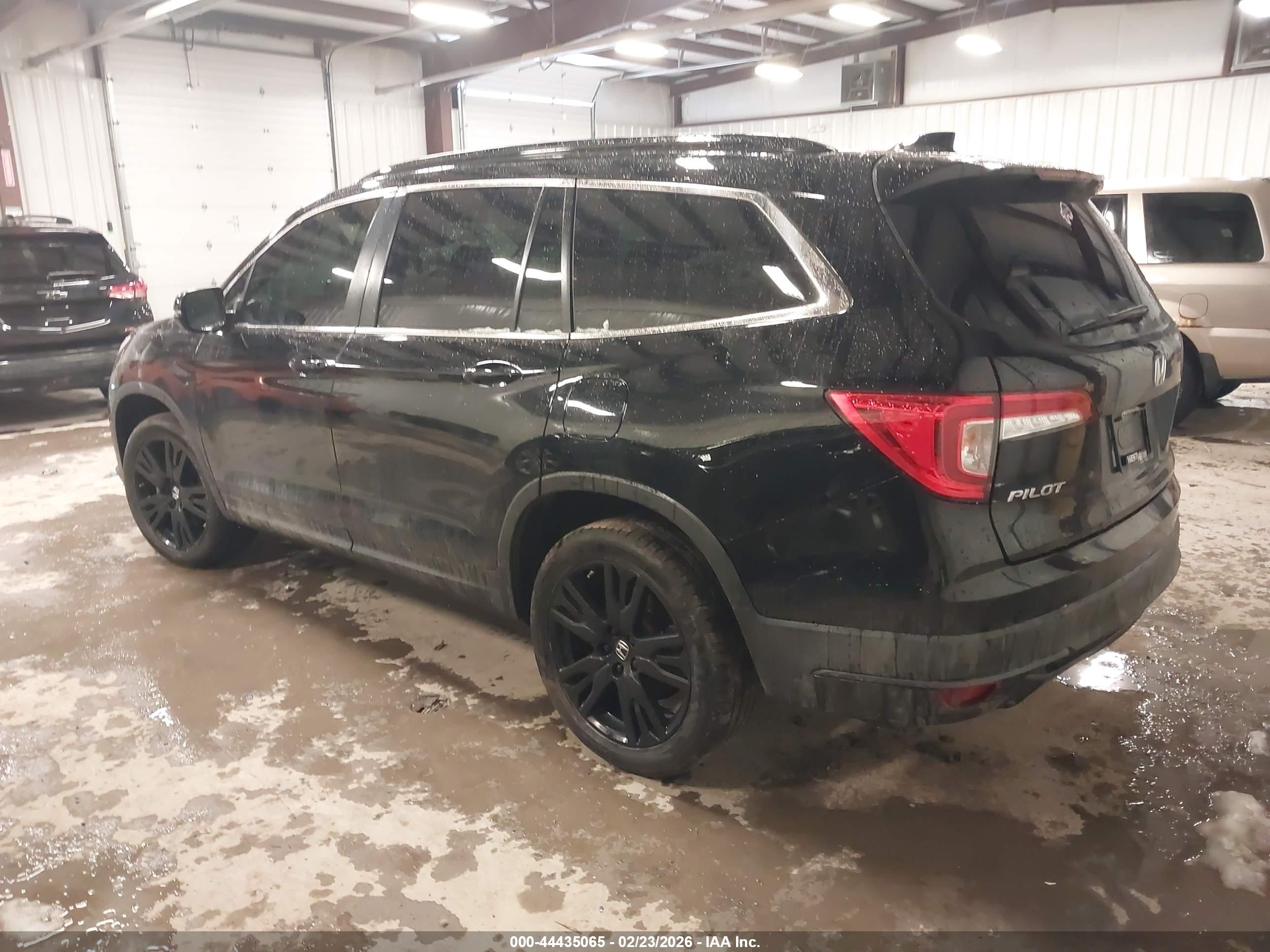 HONDA PILOT image 3
