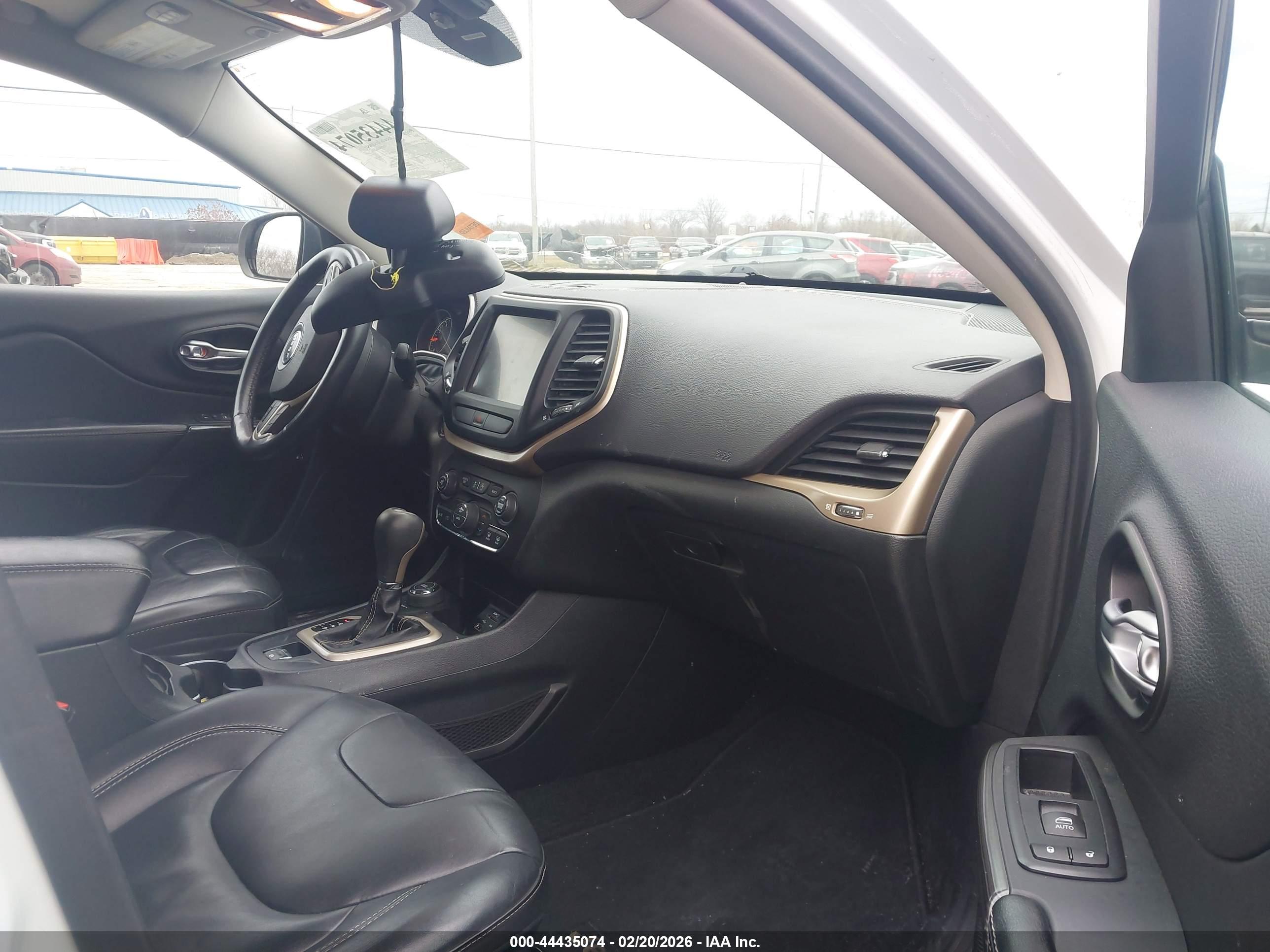 JEEP CHEROKEE image 5