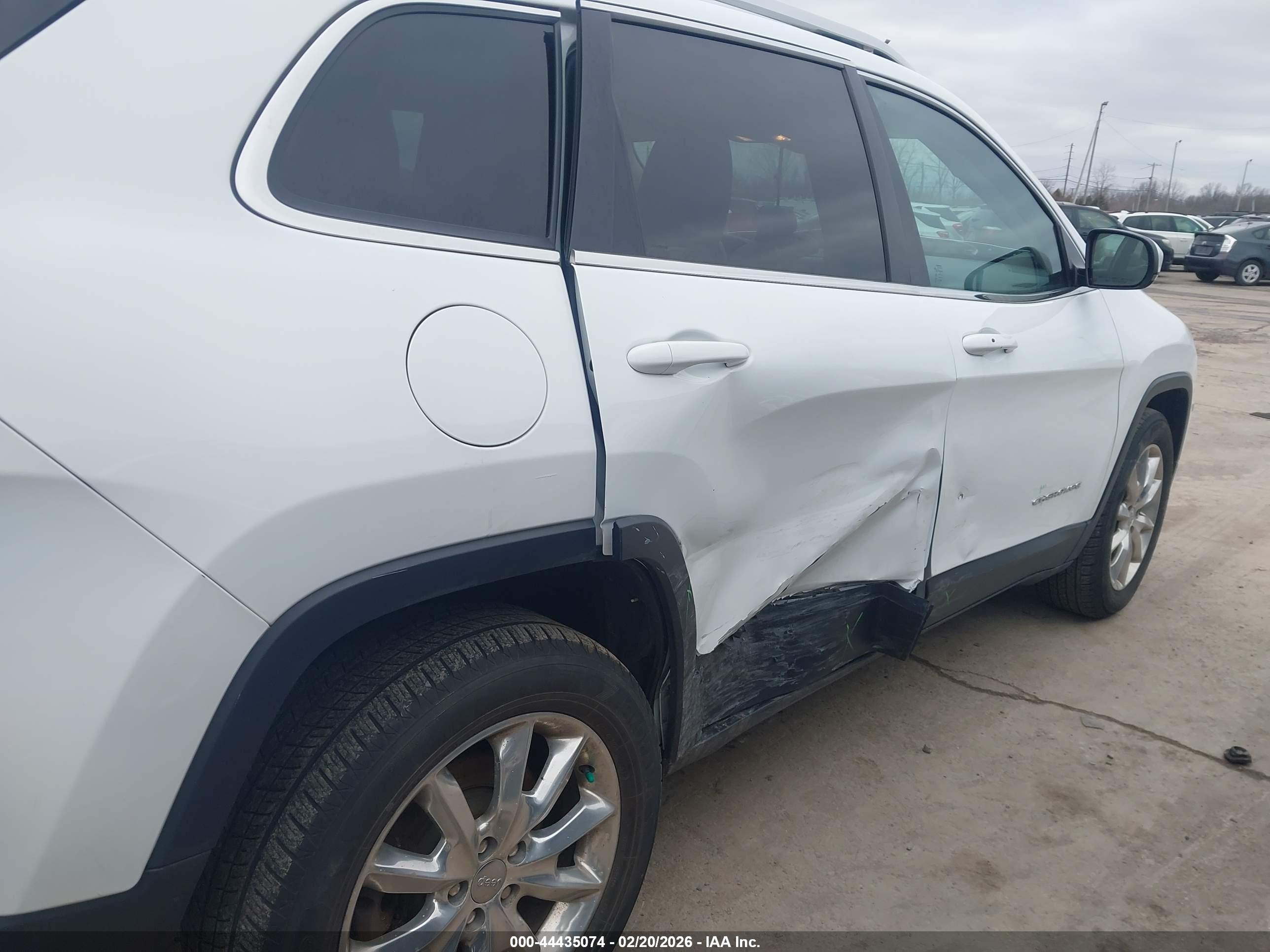 JEEP CHEROKEE image 6