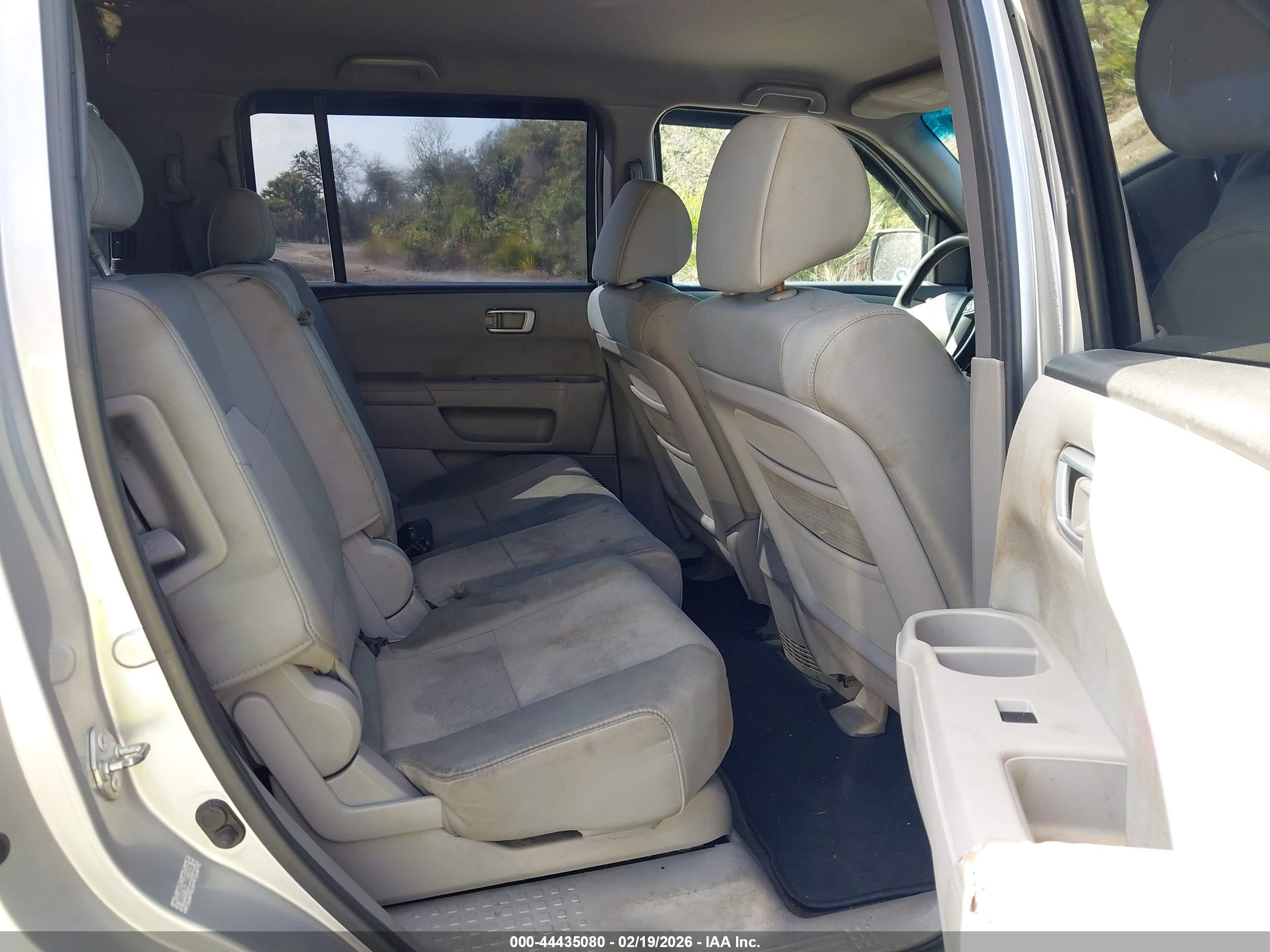 HONDA PILOT image 8