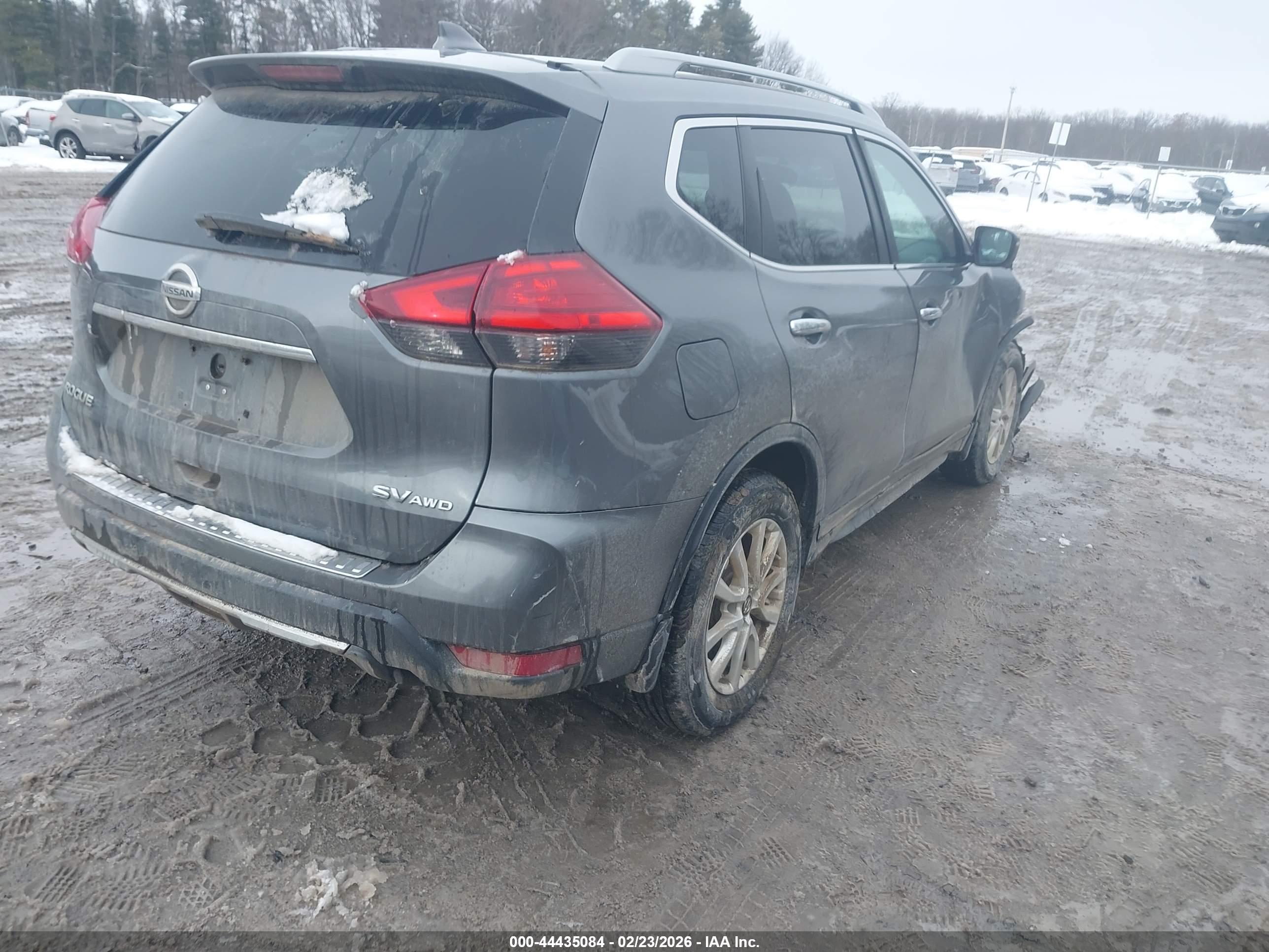 NISSAN ROGUE image 4