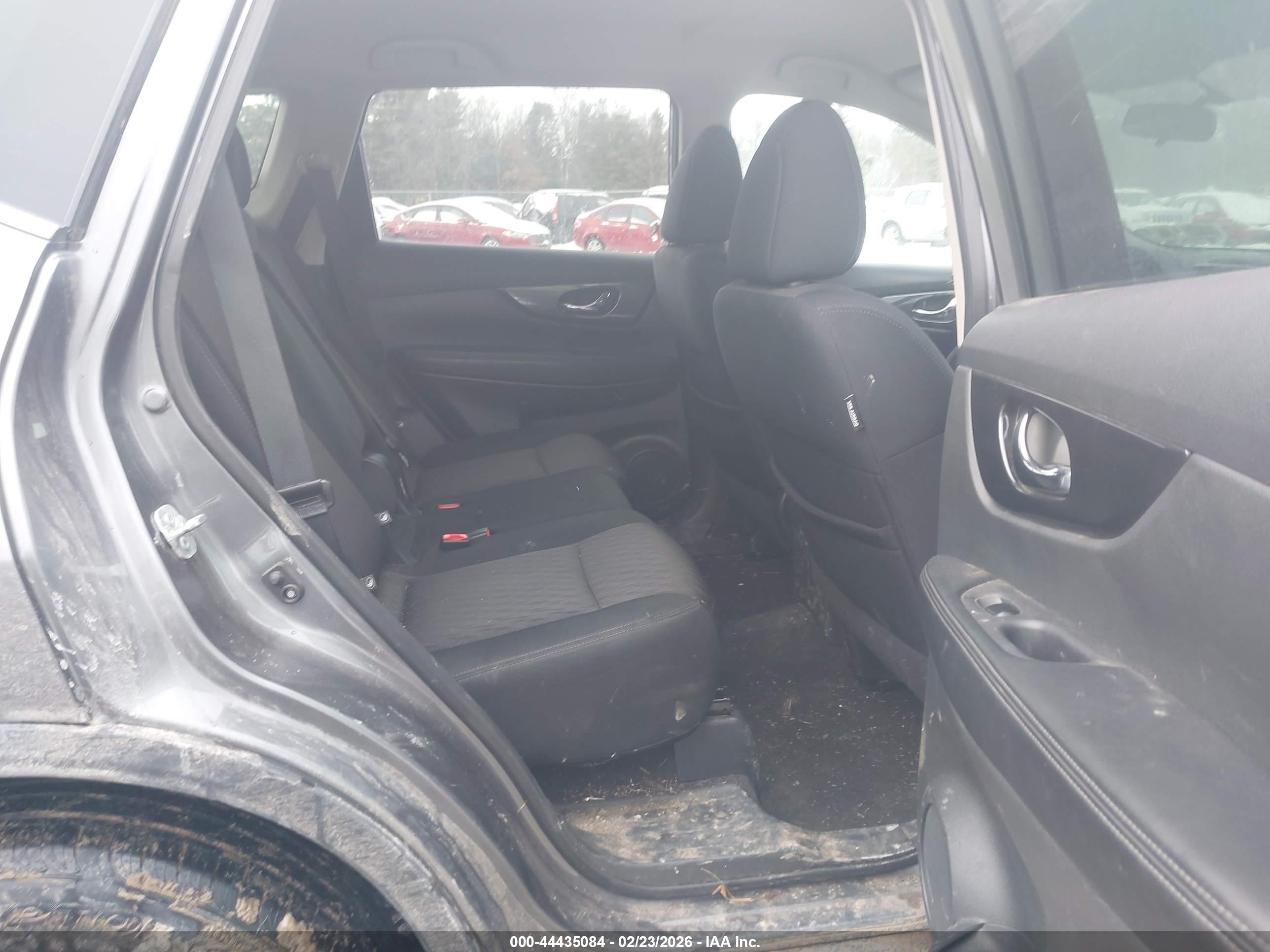 NISSAN ROGUE image 8
