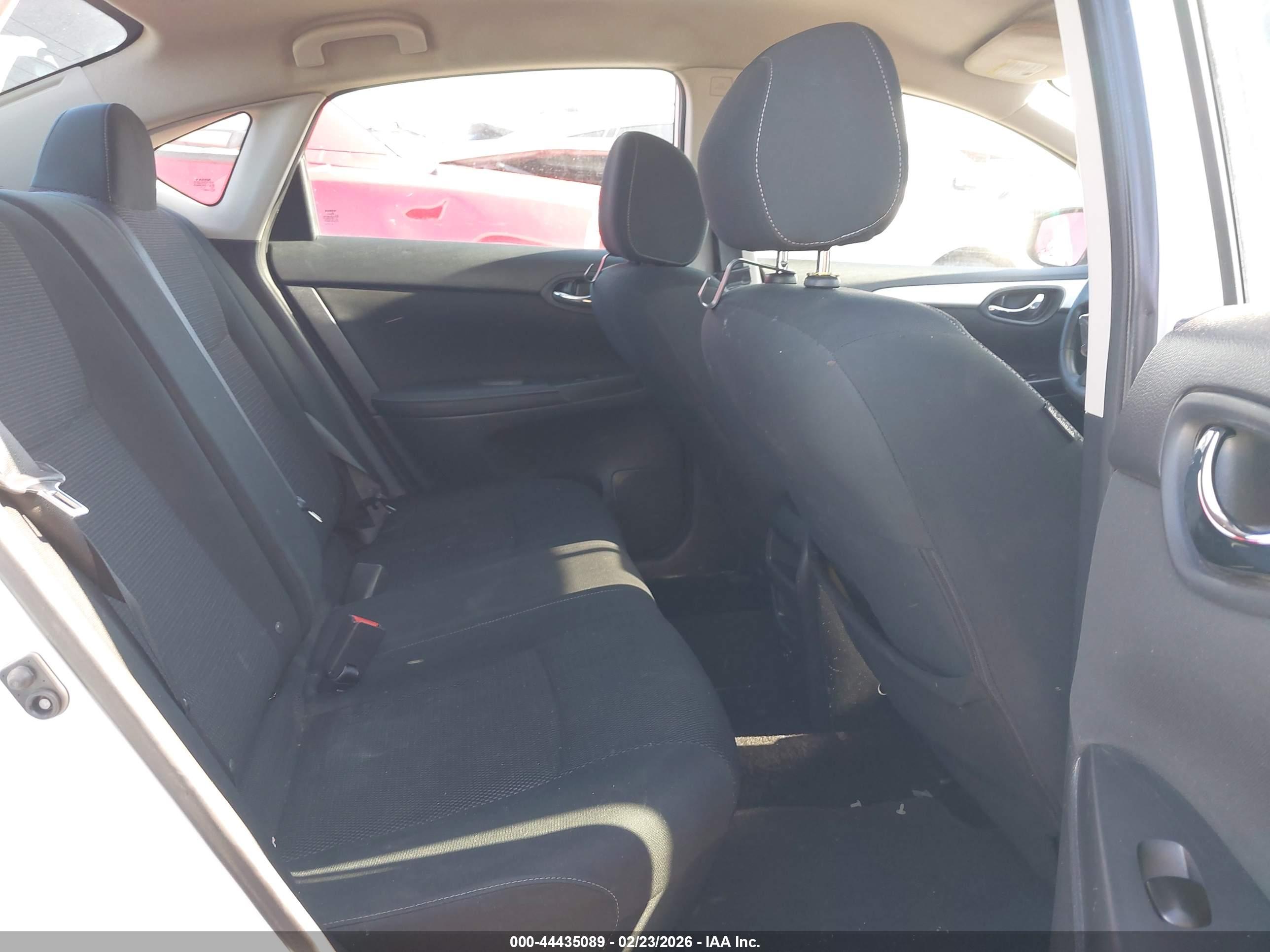 NISSAN SENTRA image 8