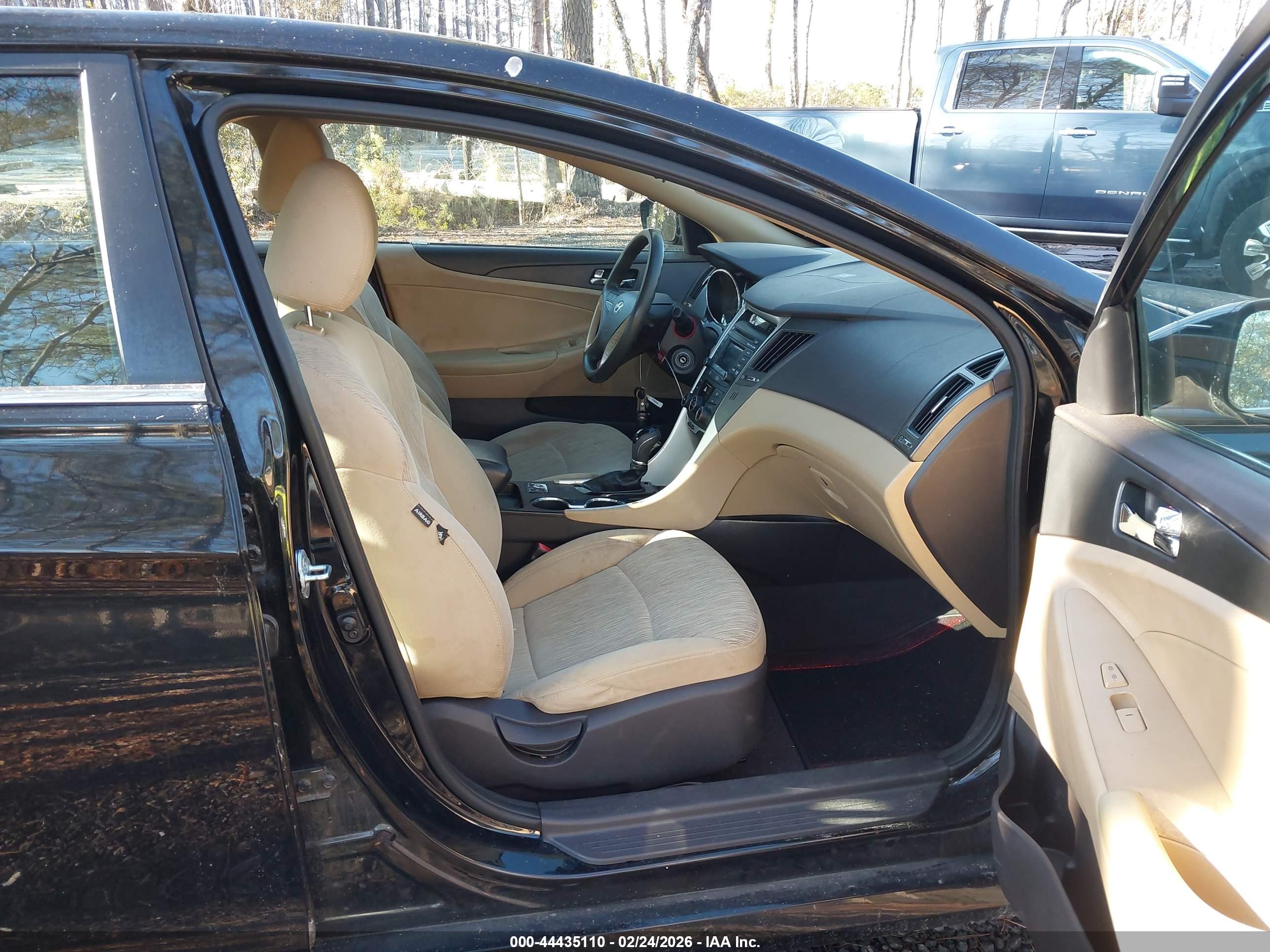 HYUNDAI SONATA image 5