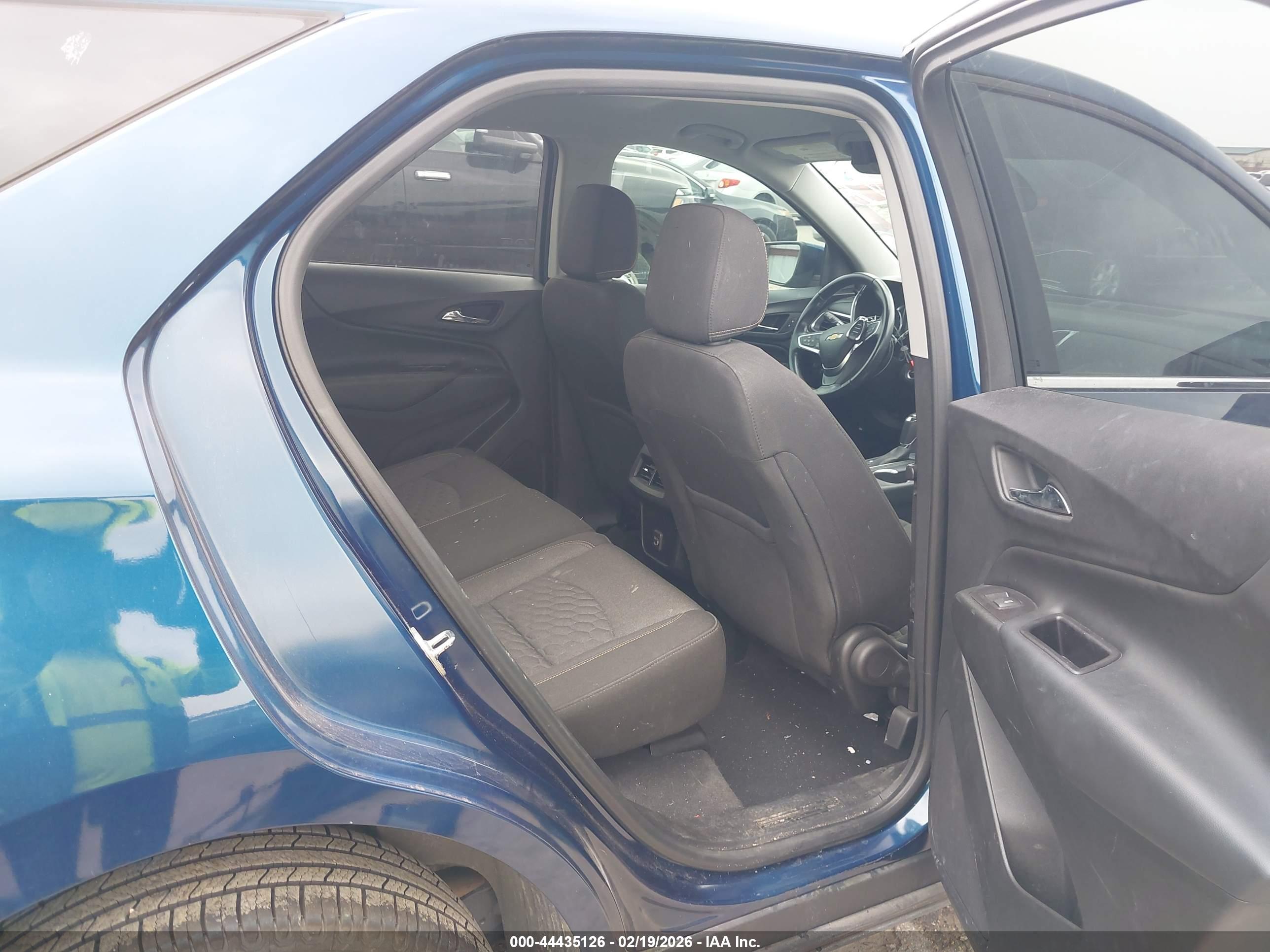 CHEVROLET EQUINOX image 8