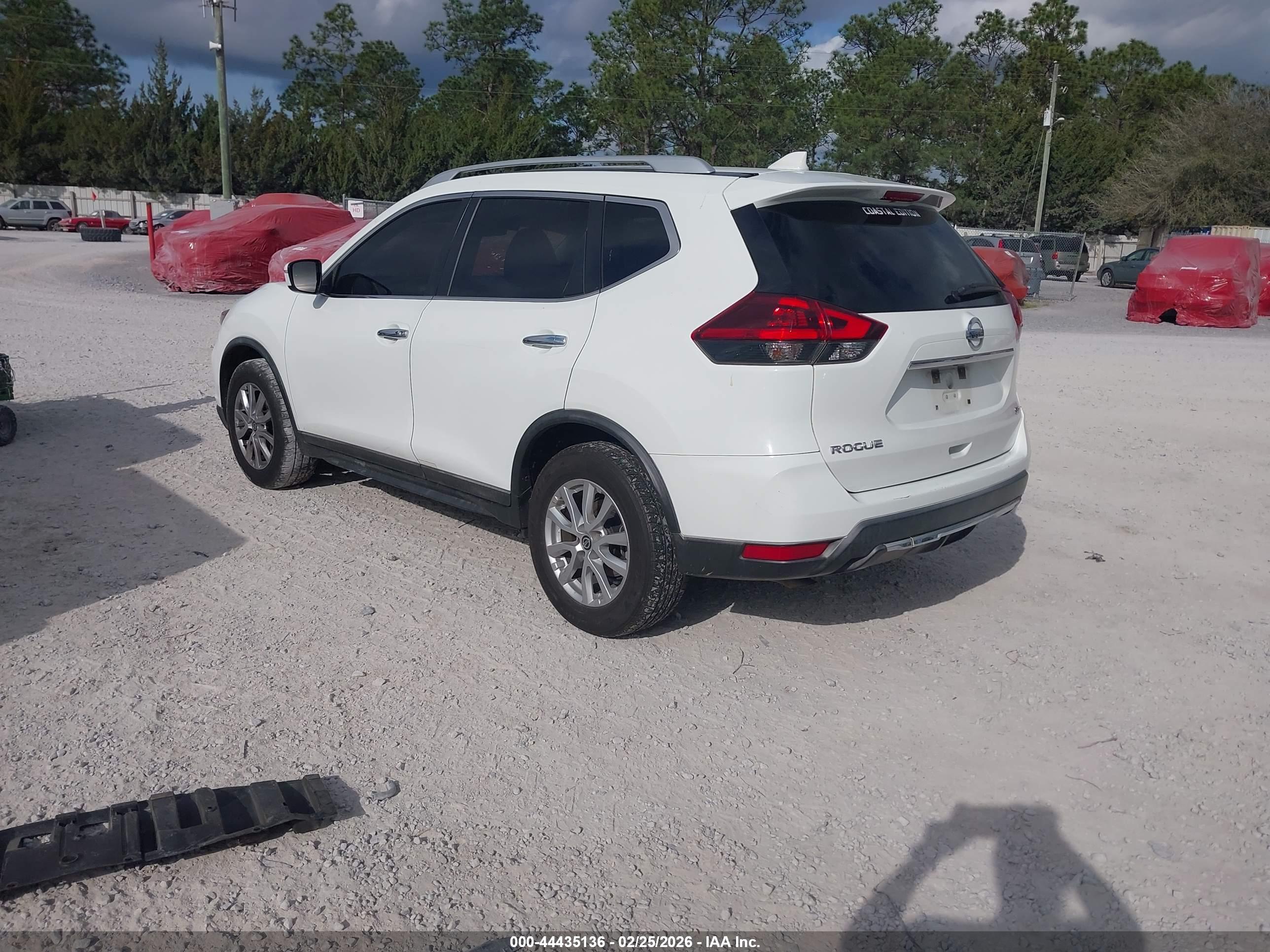 NISSAN ROGUE image 3
