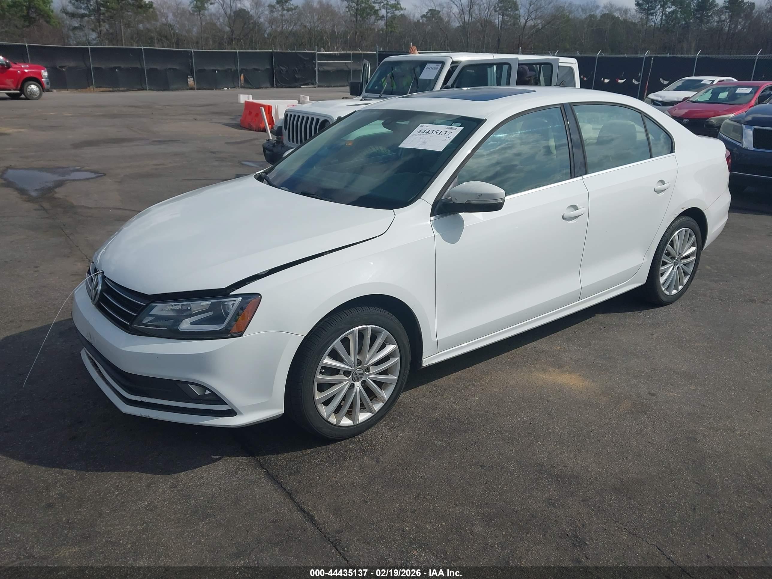 VOLKSWAGEN JETTA image 2