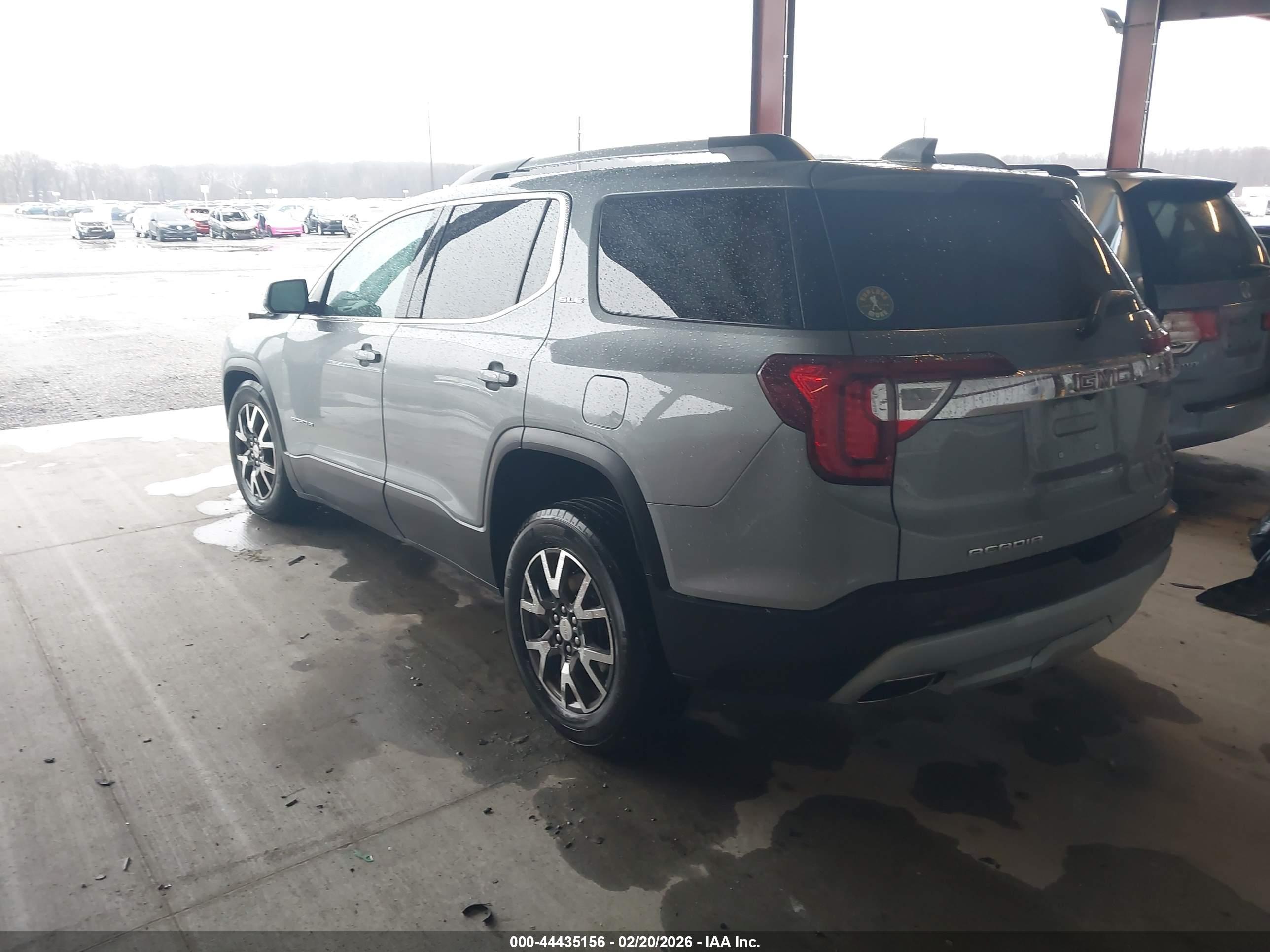 GMC ACADIA image 3