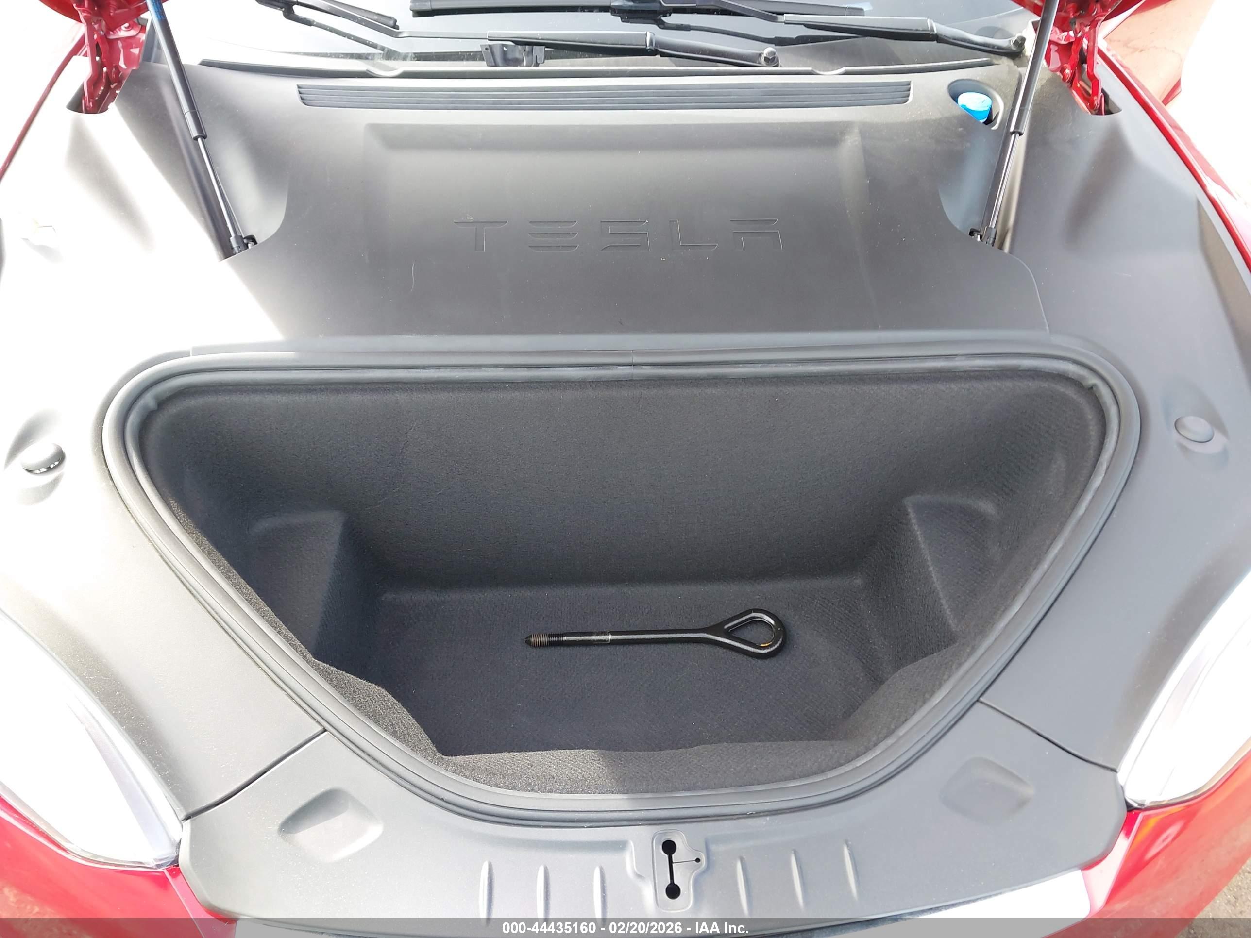 TESLA MODEL image 10