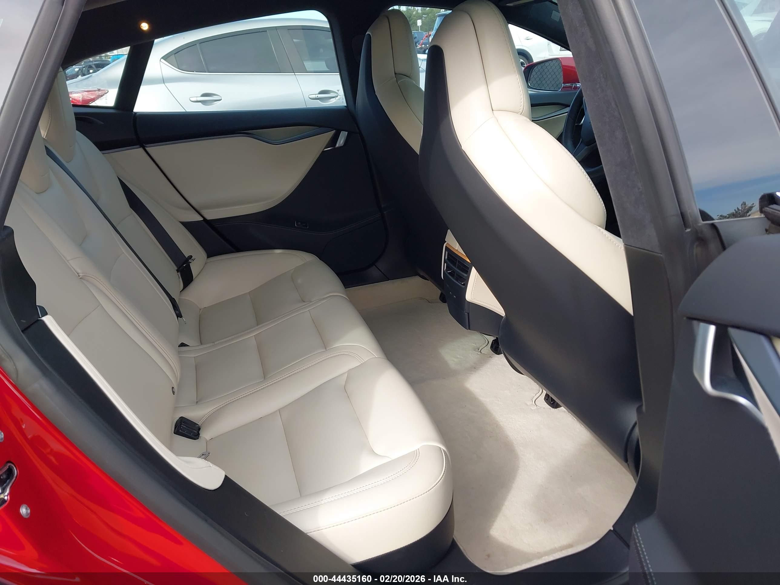 TESLA MODEL image 8