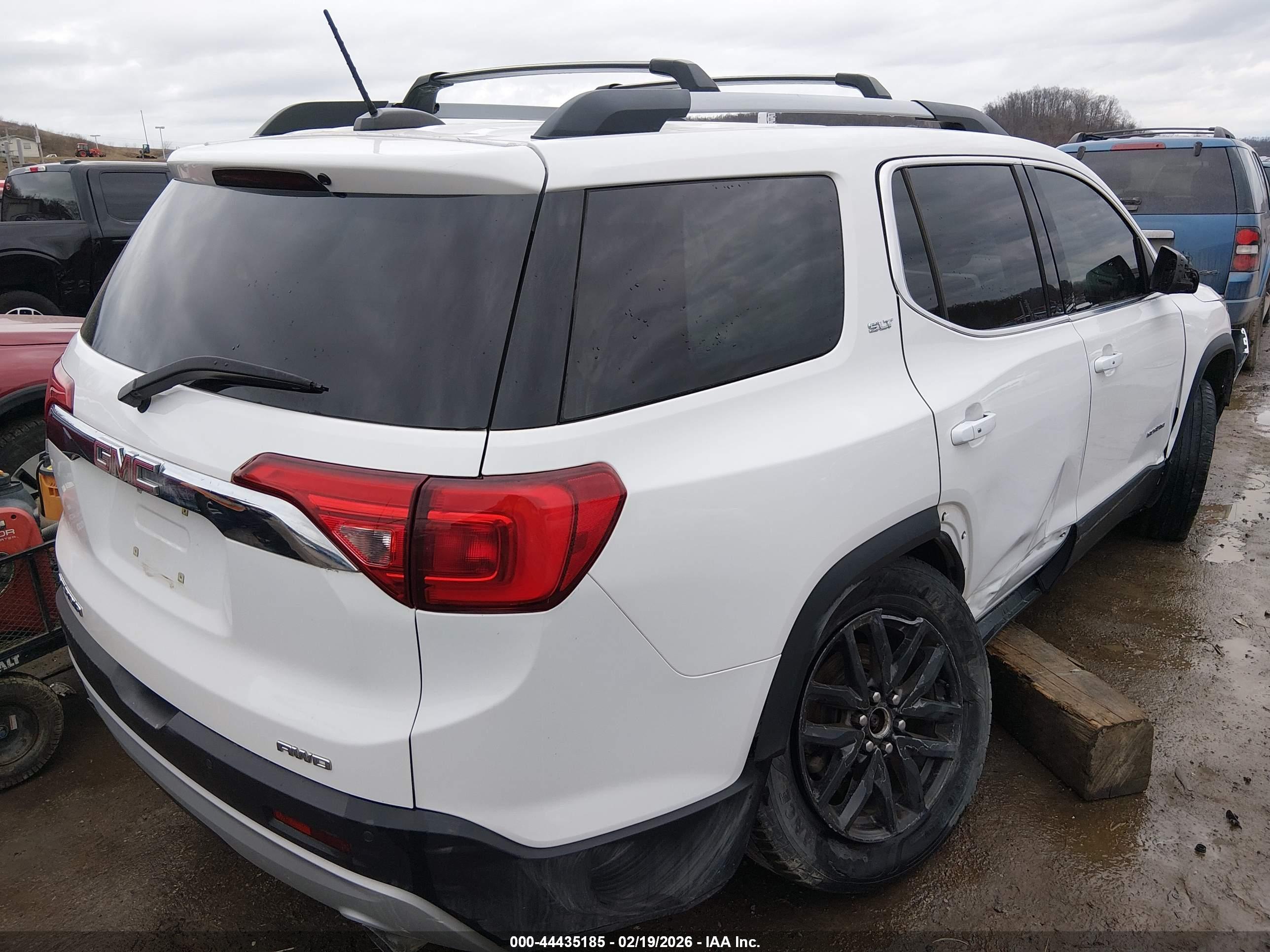 GMC ACADIA image 4