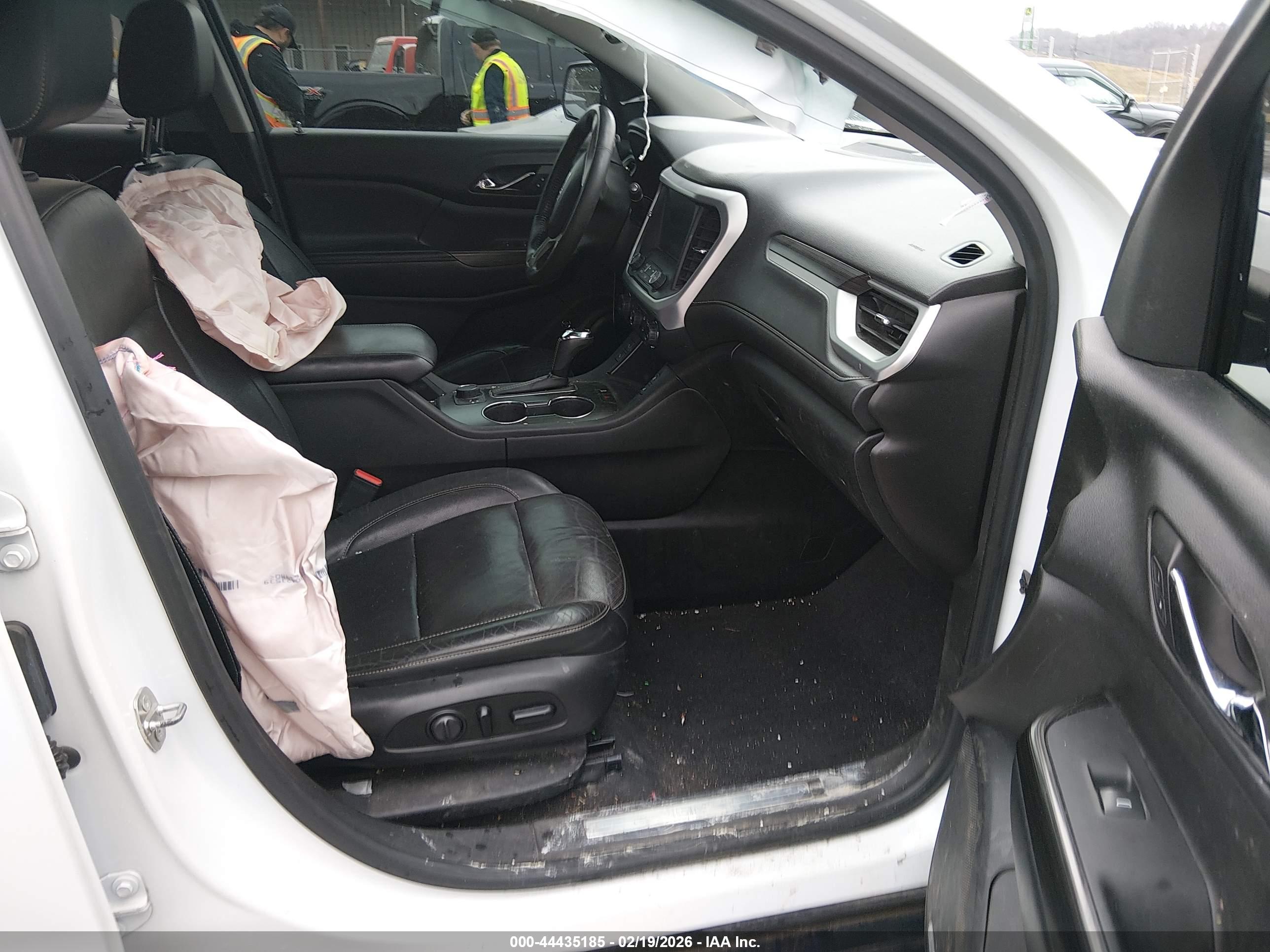 GMC ACADIA image 5