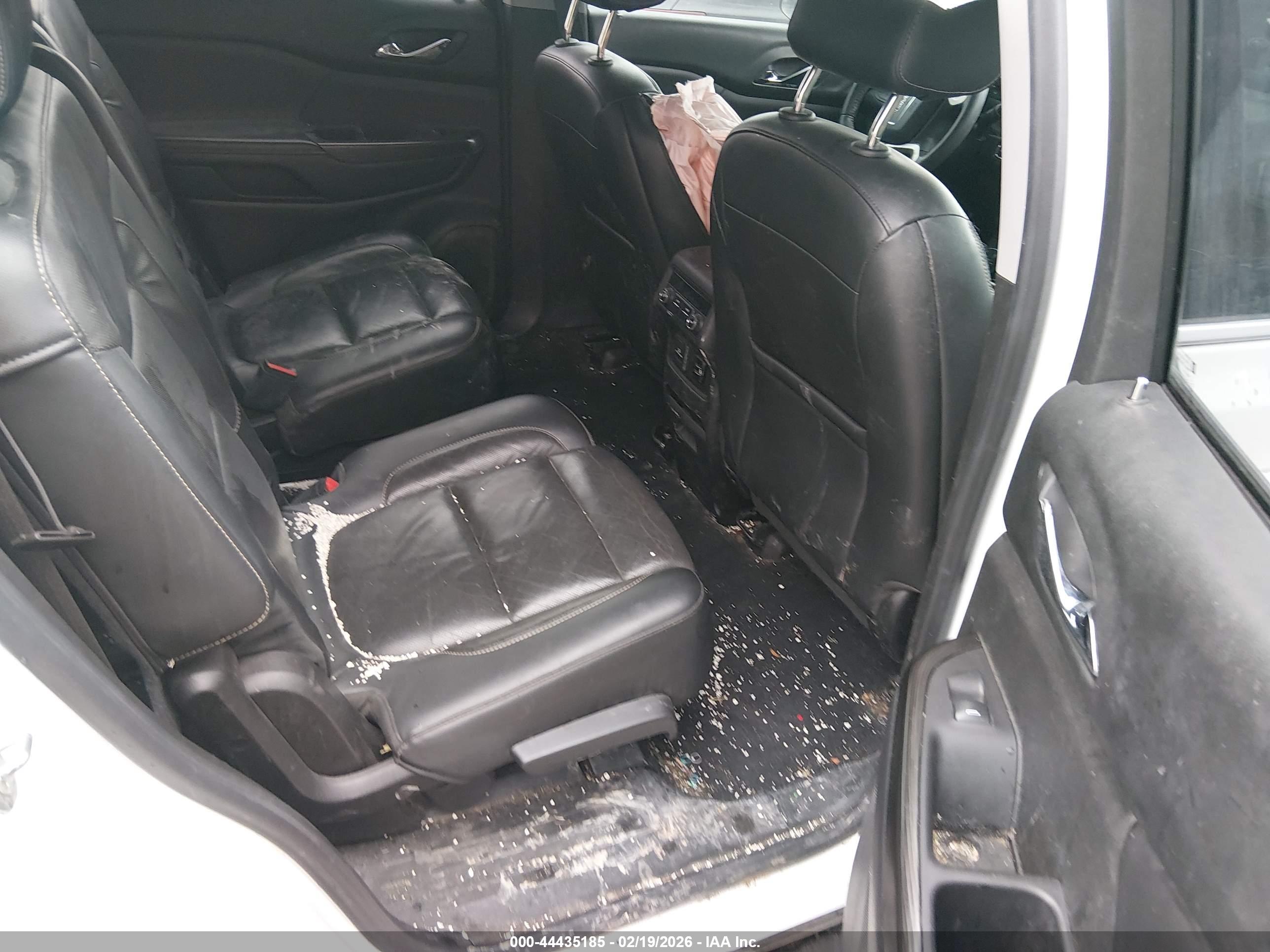 GMC ACADIA image 8