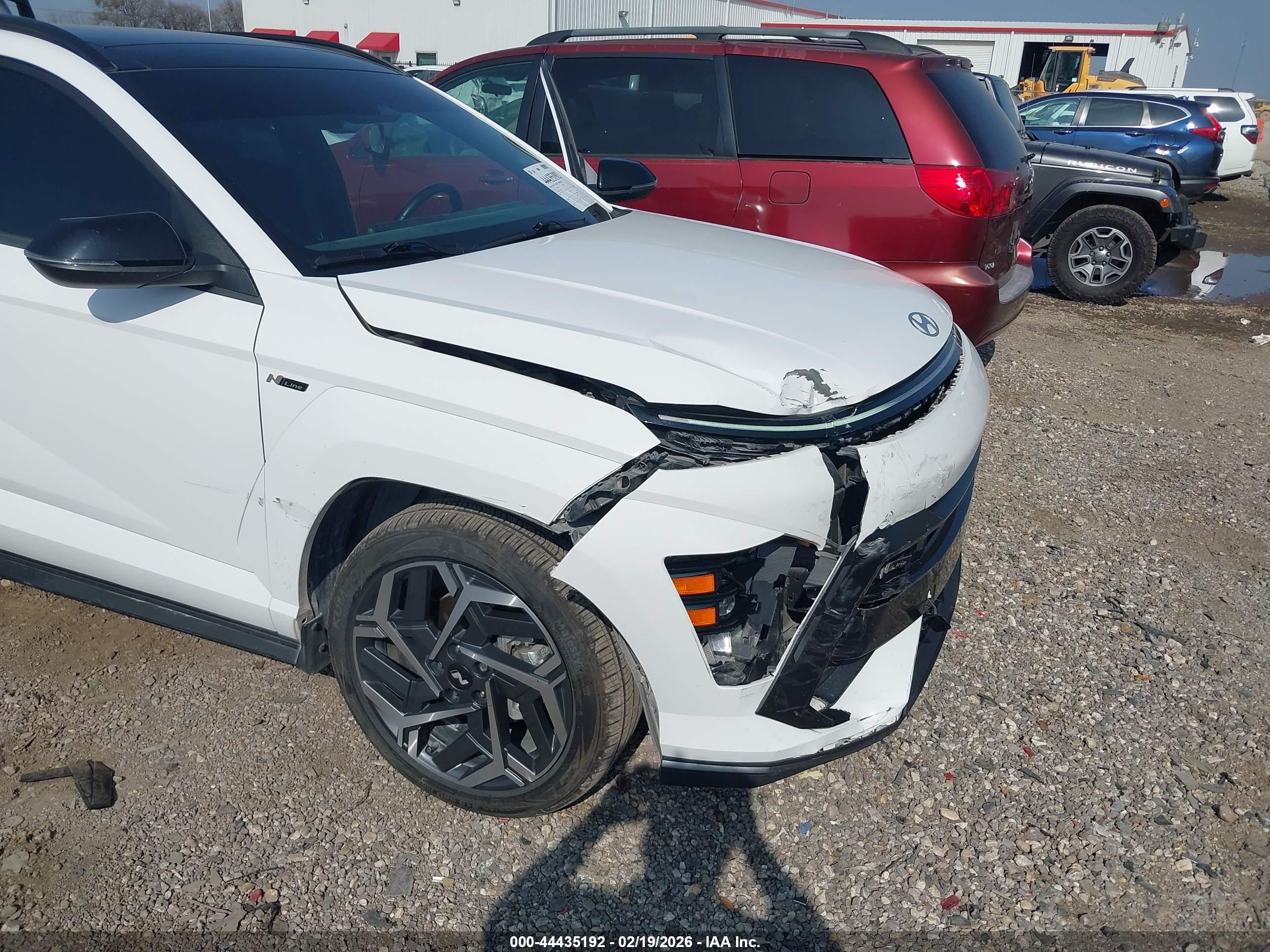HYUNDAI KONA image 6