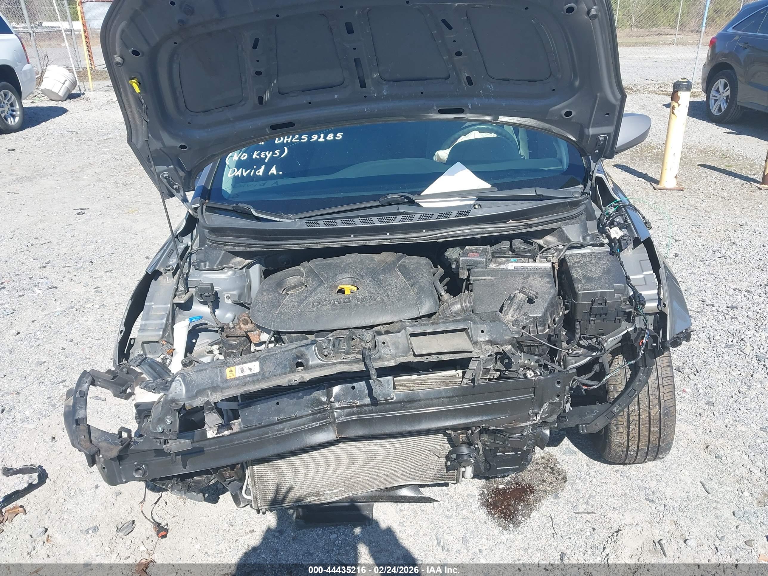 HYUNDAI ELANTRA image 10
