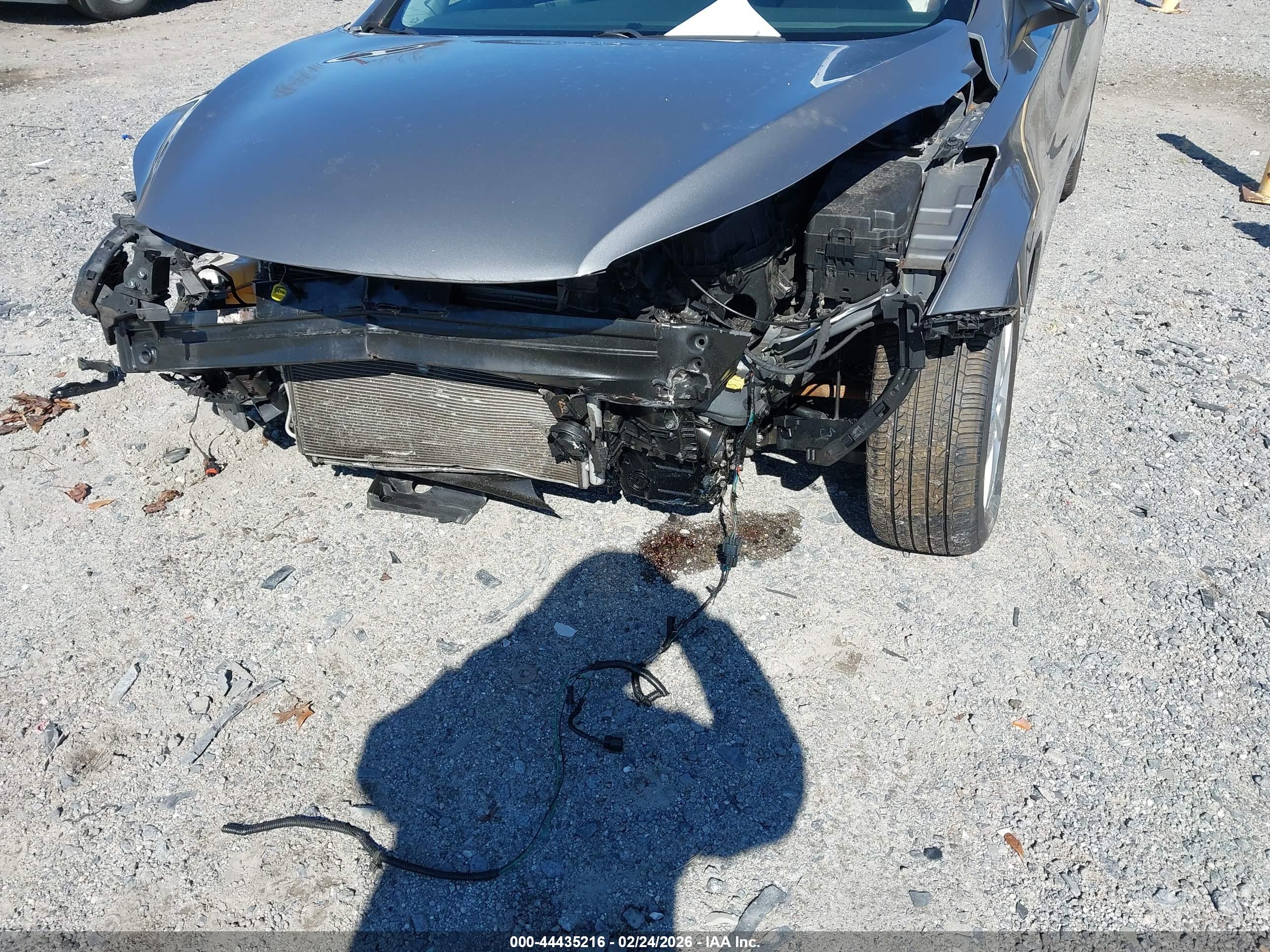 HYUNDAI ELANTRA image 6