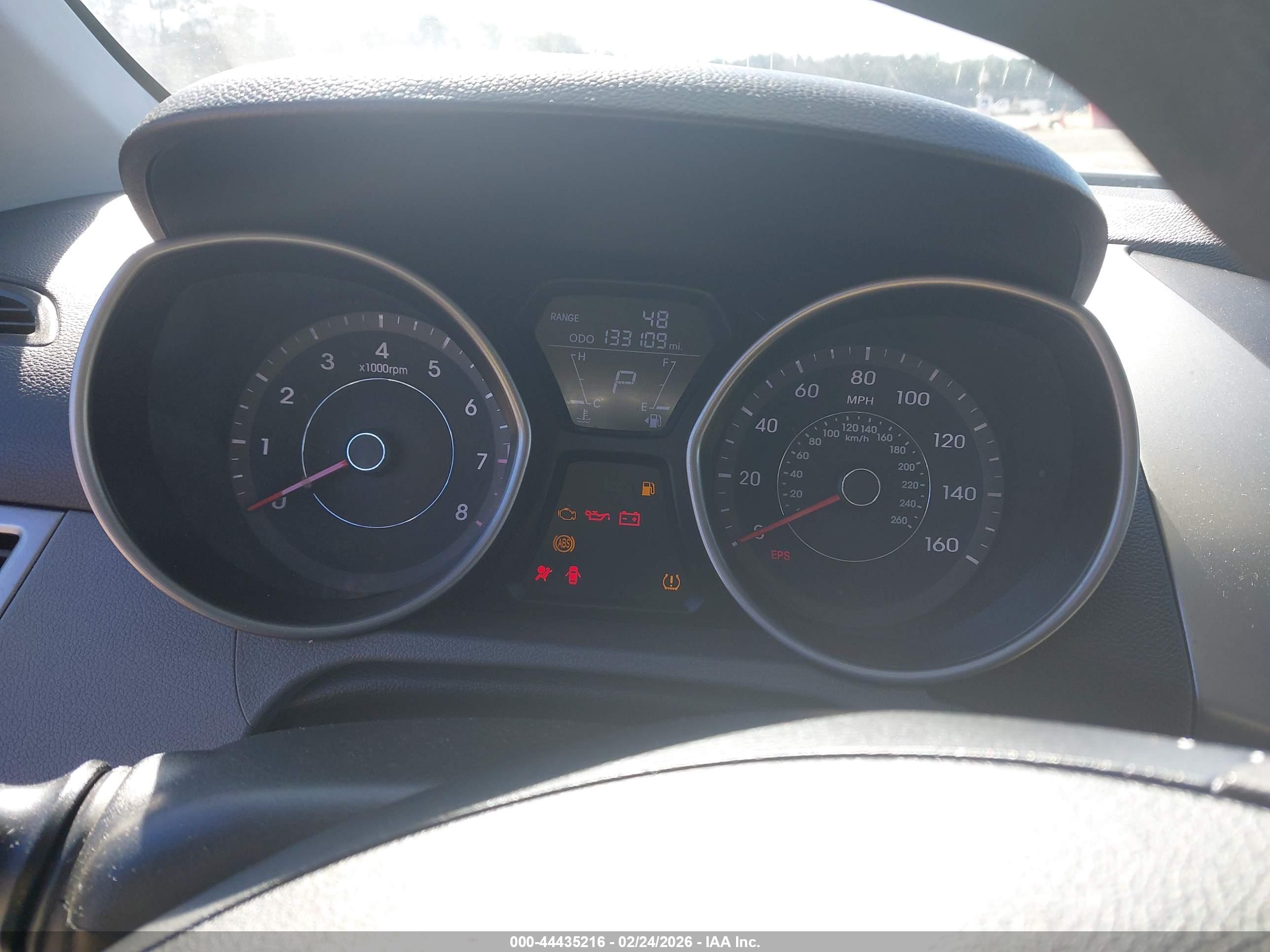 HYUNDAI ELANTRA image 7