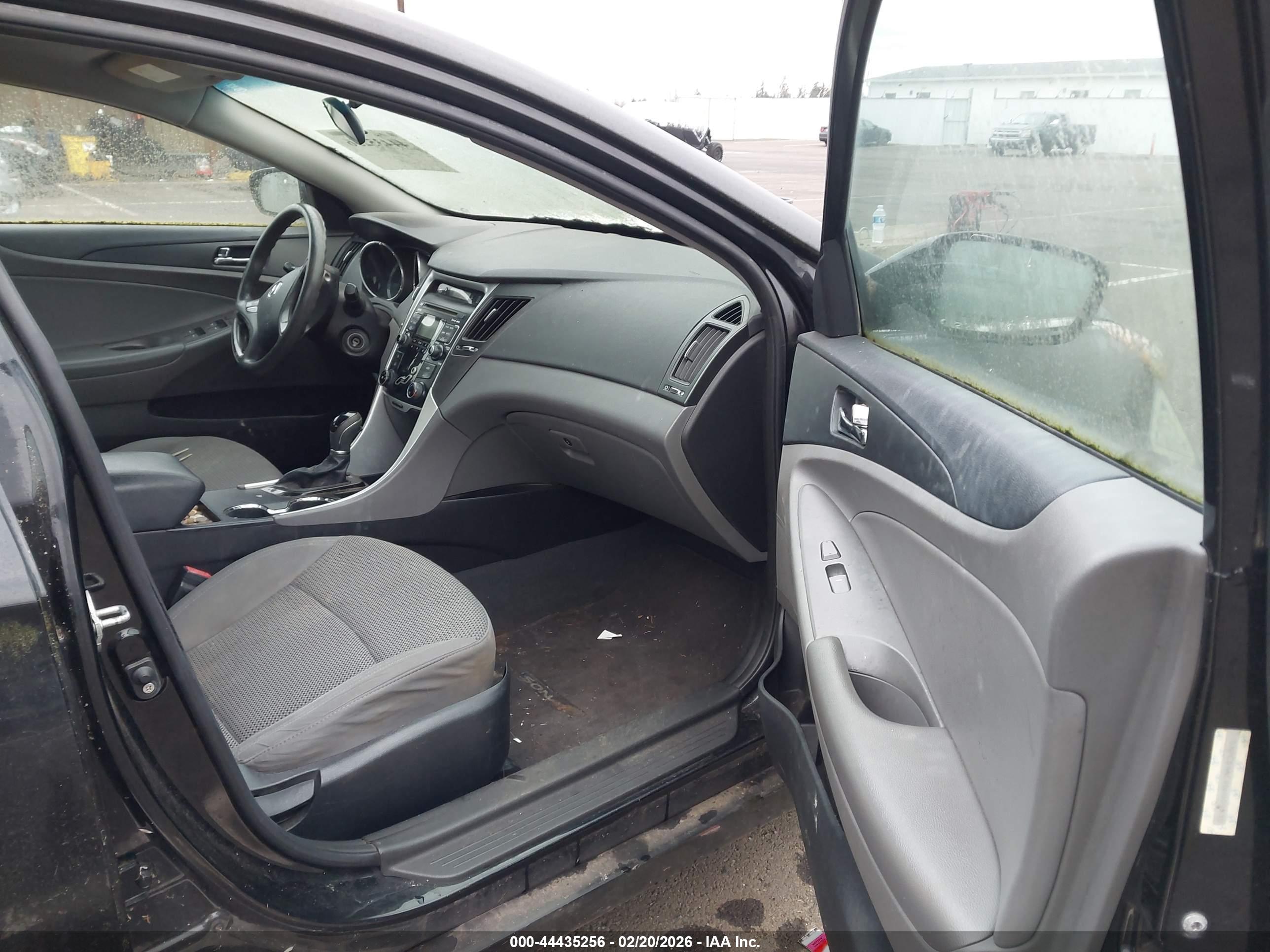 HYUNDAI SONATA image 5