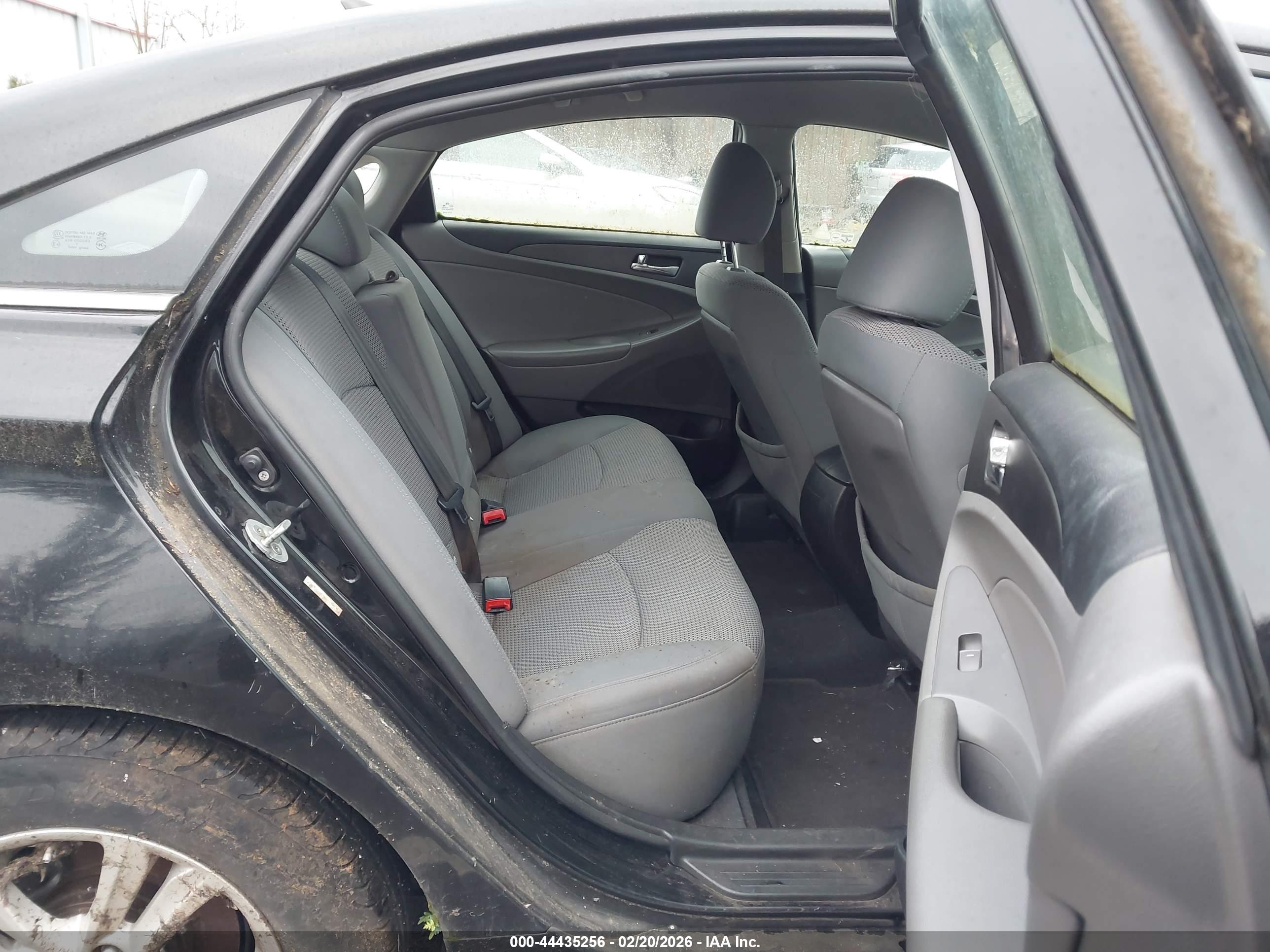 HYUNDAI SONATA image 8