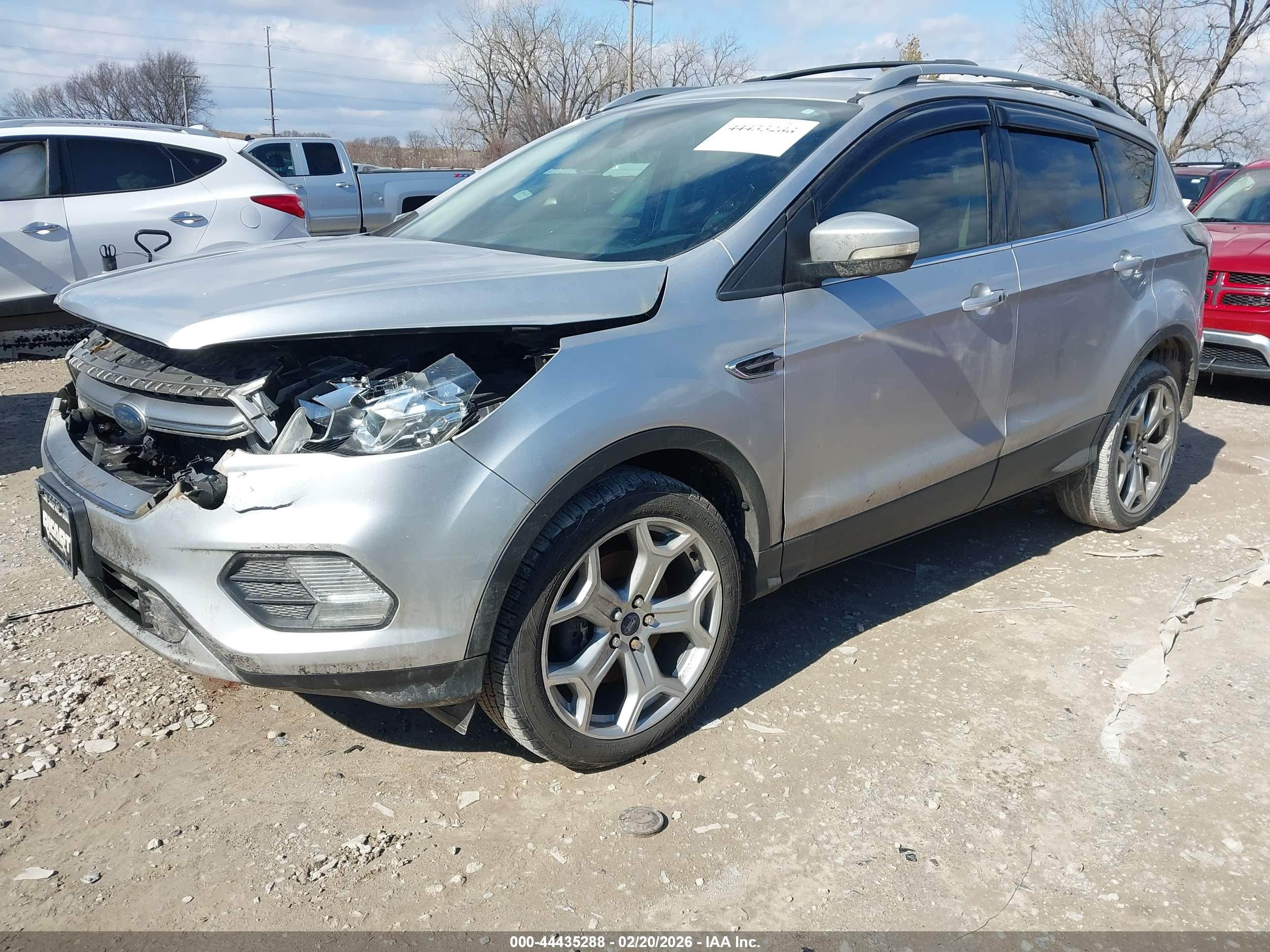 FORD ESCAPE image 2