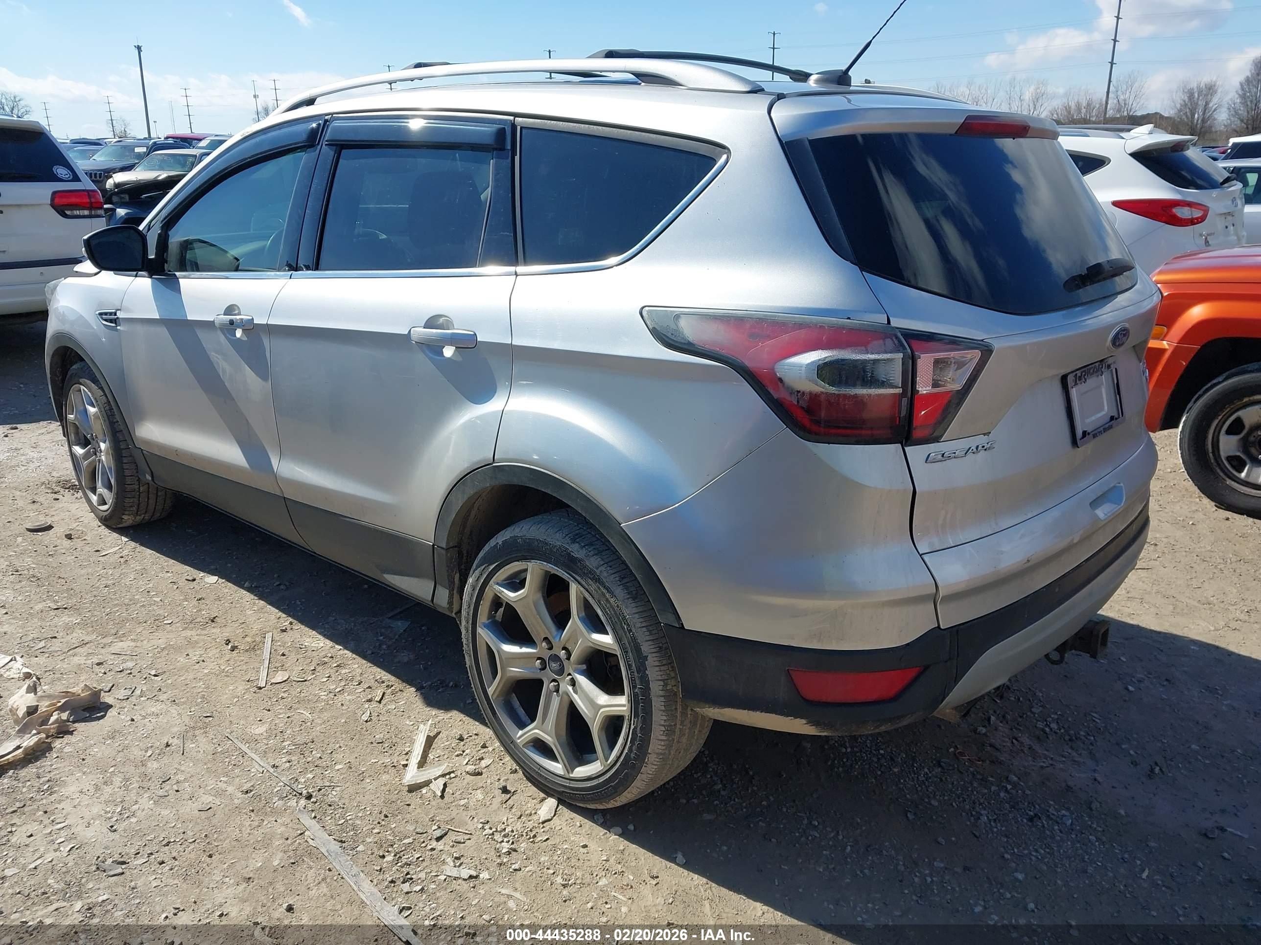 FORD ESCAPE image 3