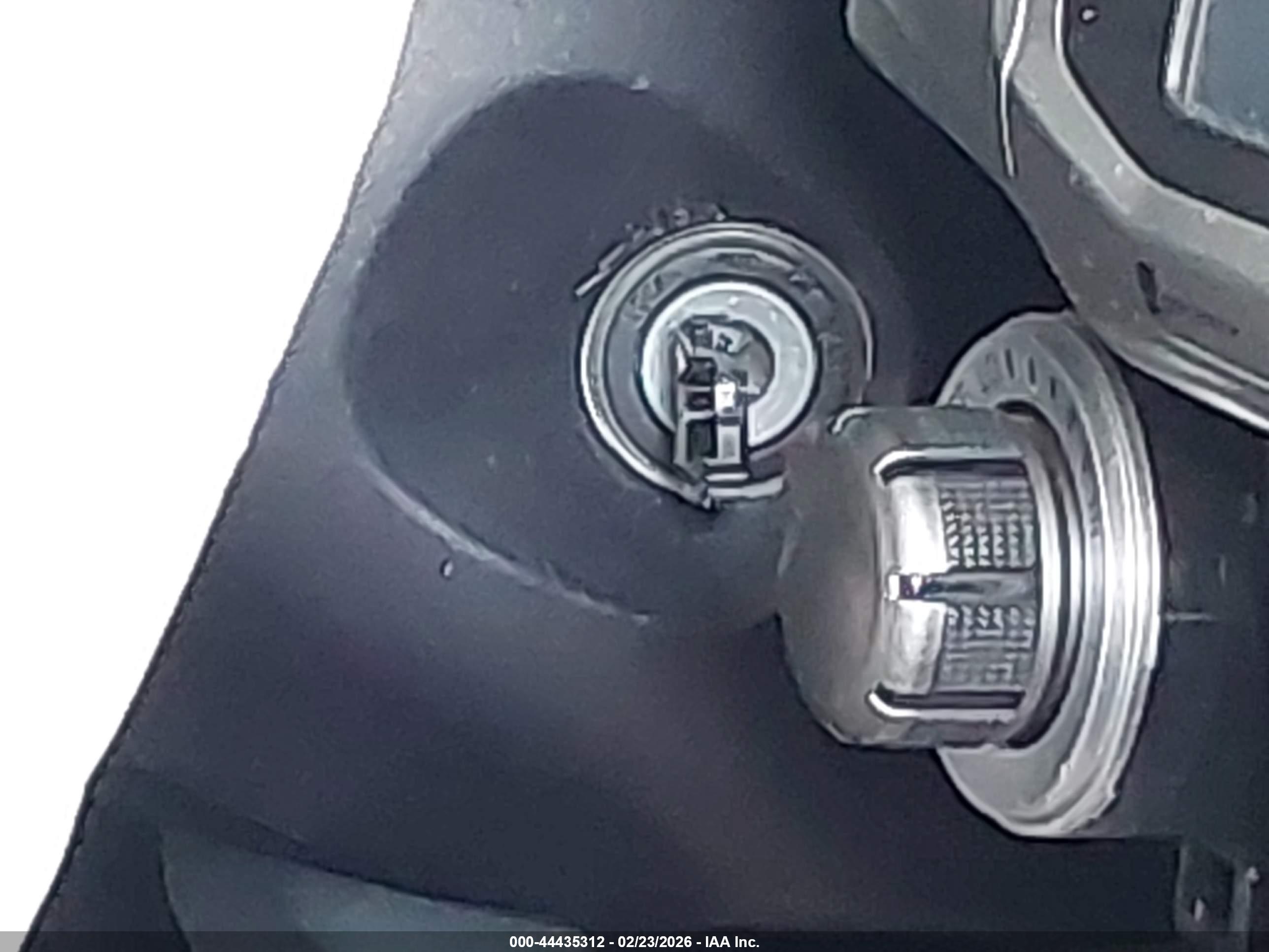 TOYOTA 4RUNNER image 11