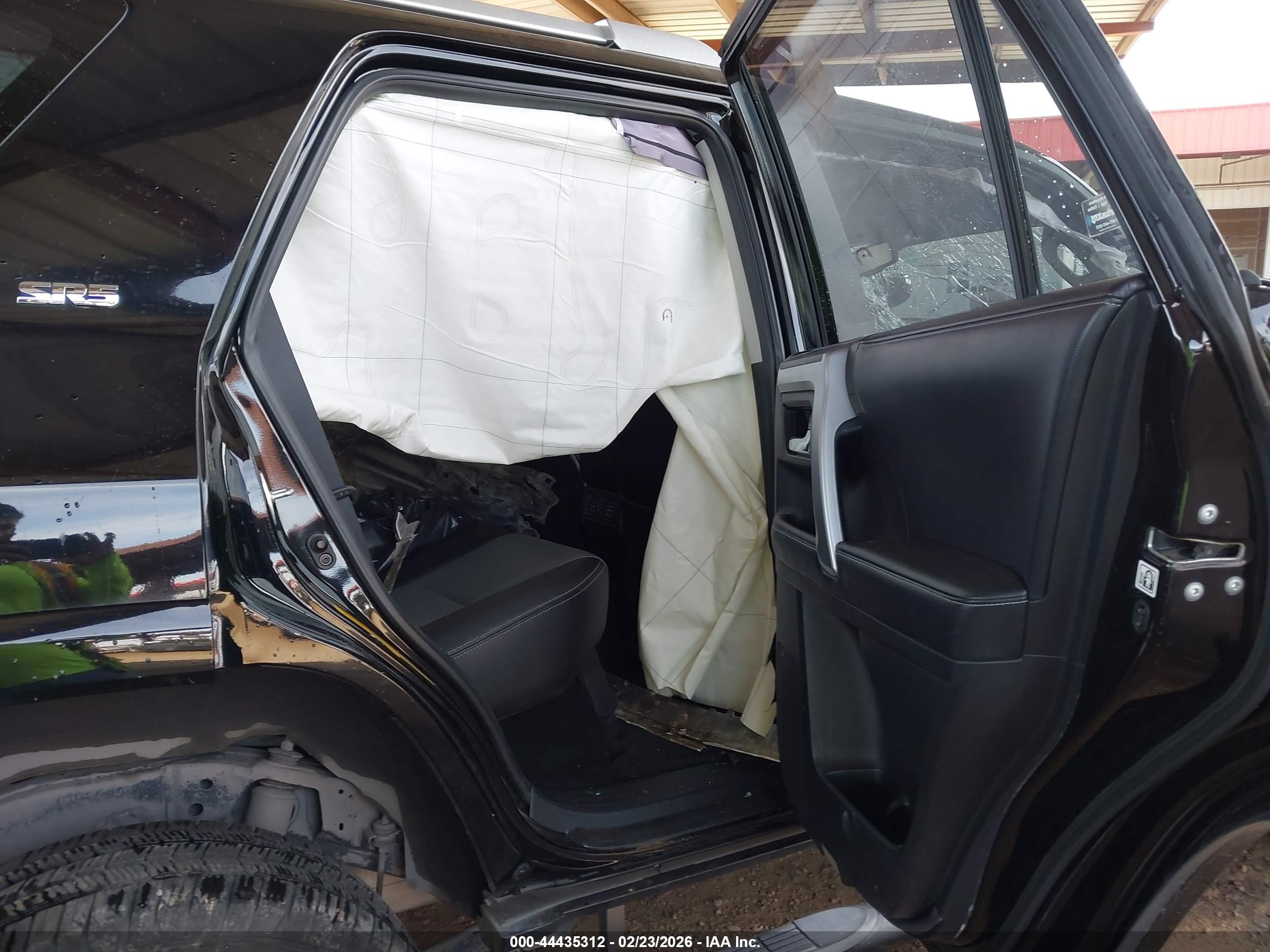 TOYOTA 4RUNNER image 8