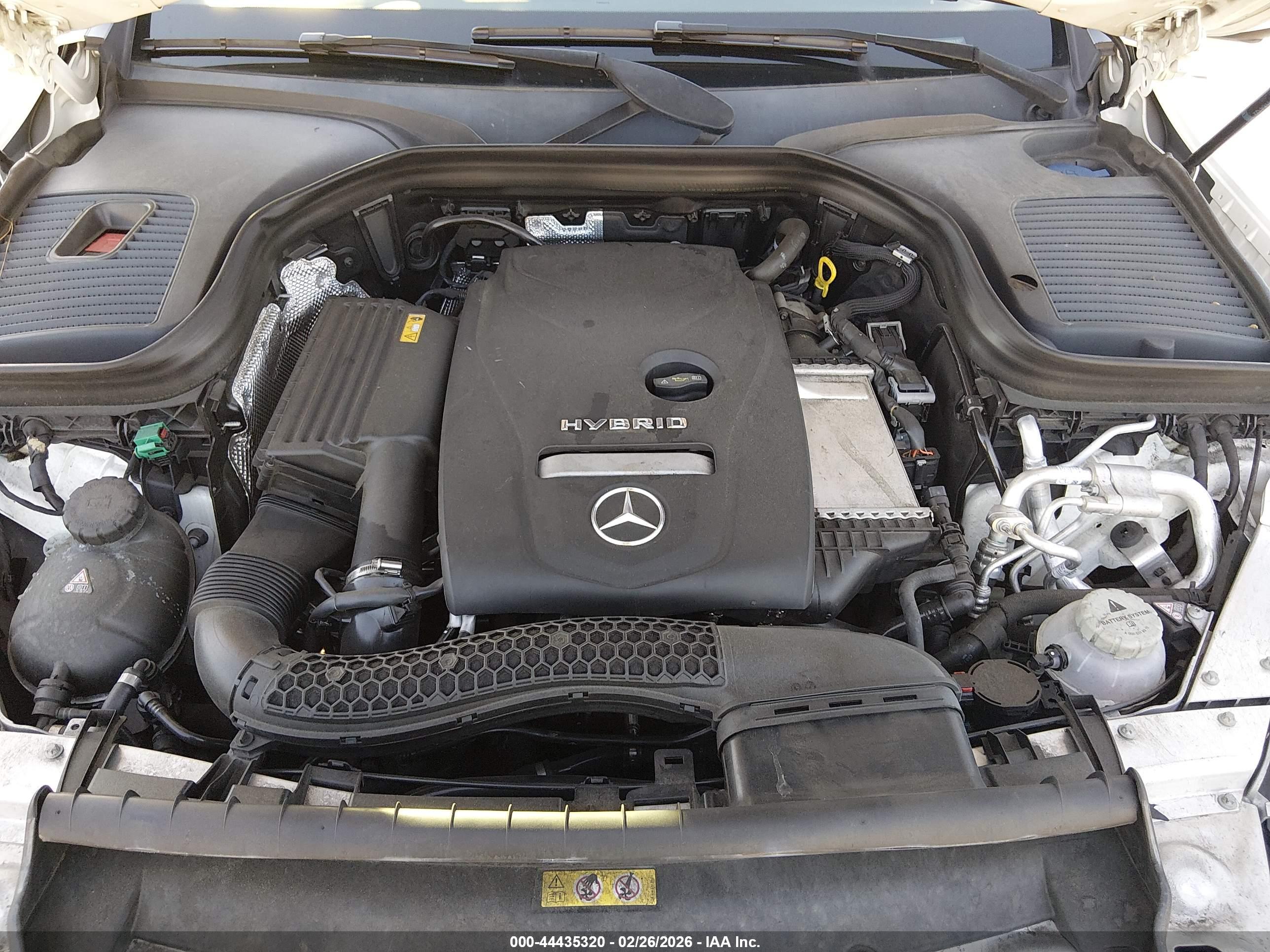 MERCEDES-BENZ GLC image 10
