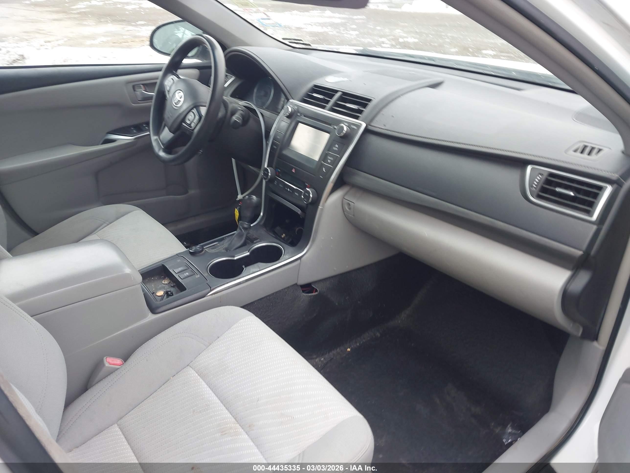 TOYOTA CAMRY image 5