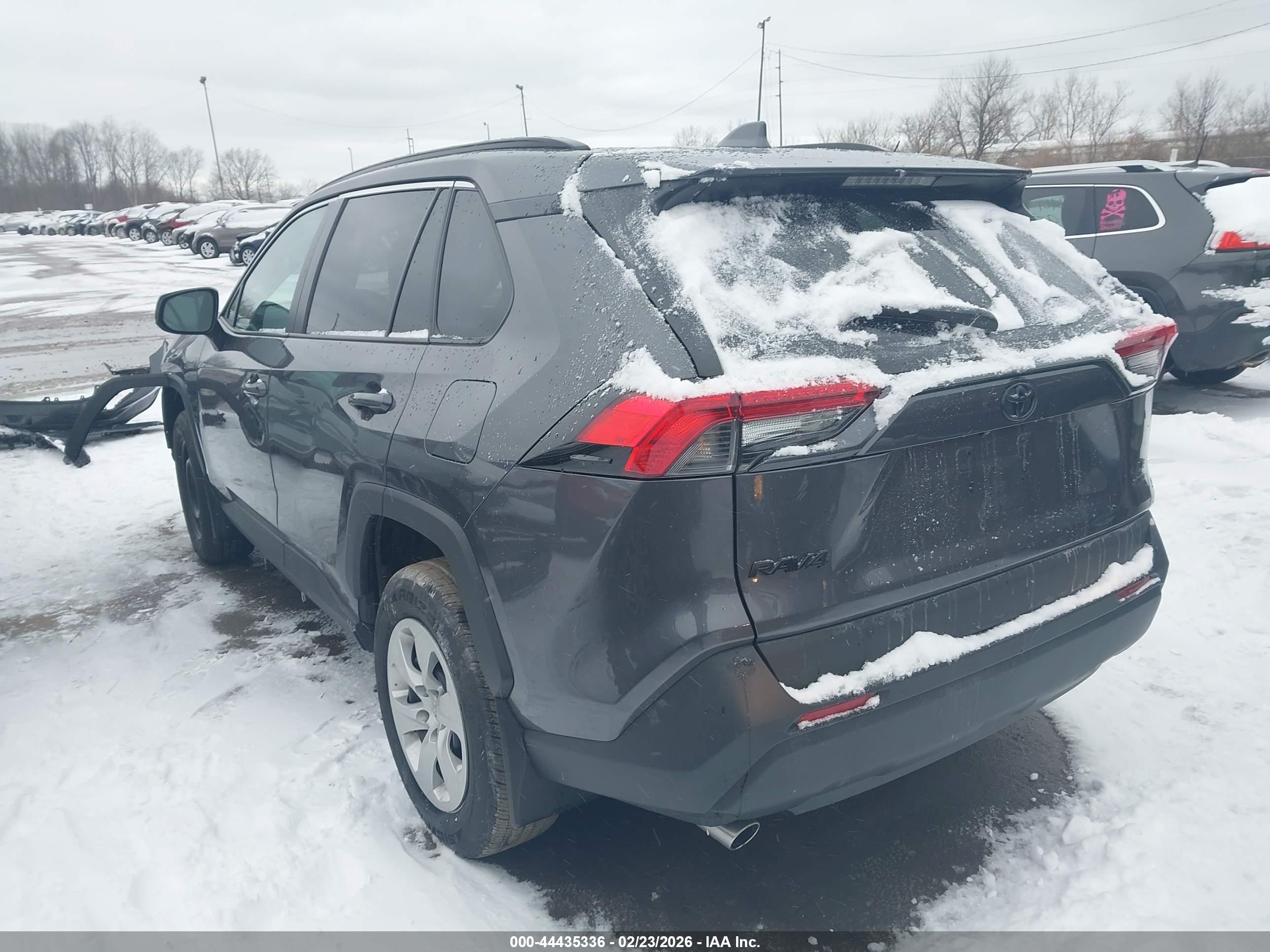 TOYOTA RAV4 image 3