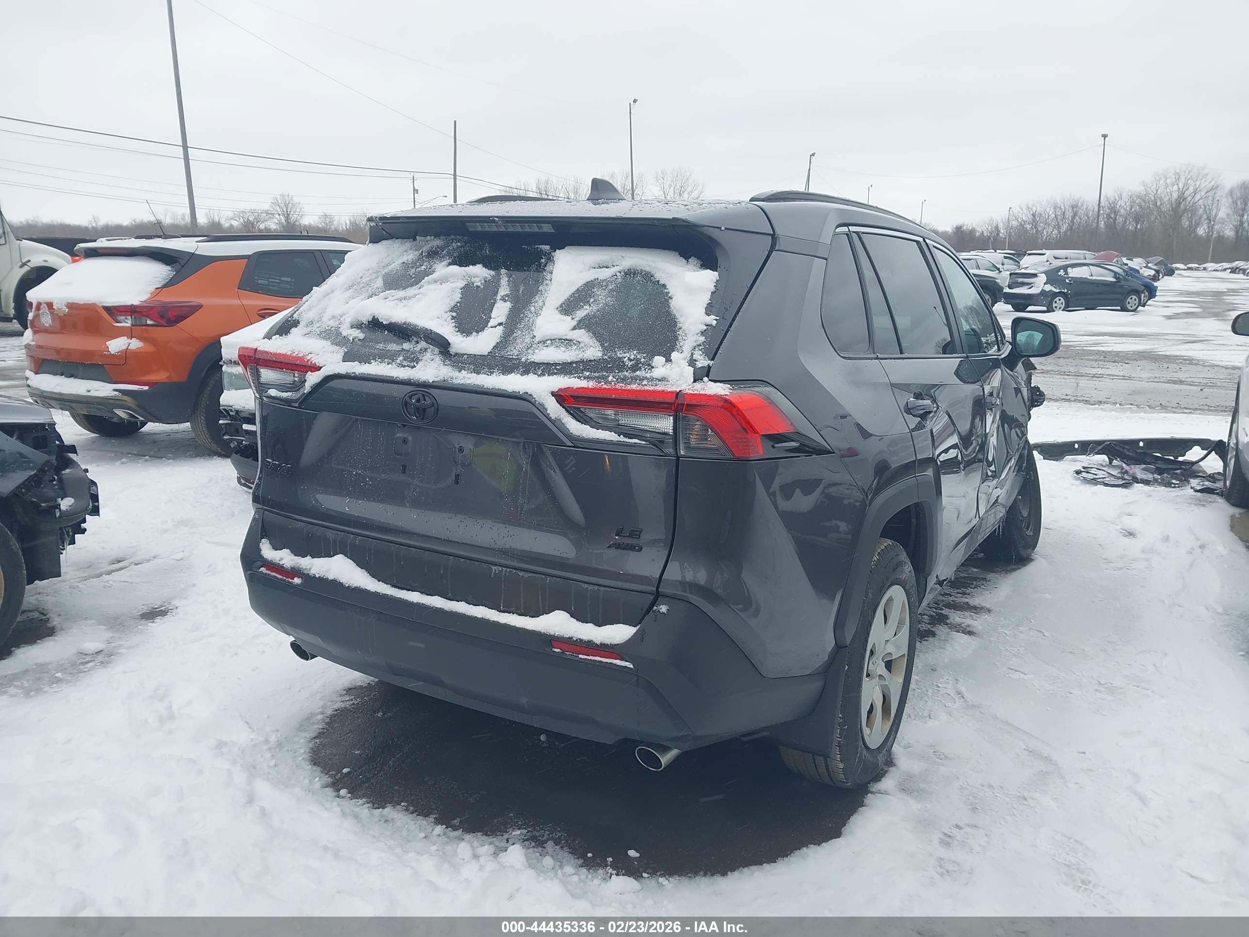 TOYOTA RAV4 image 4