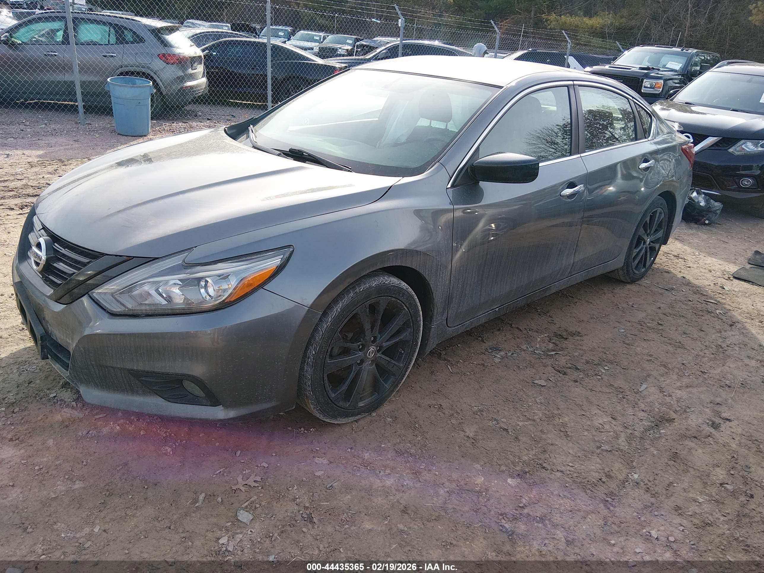 NISSAN ALTIMA image 2
