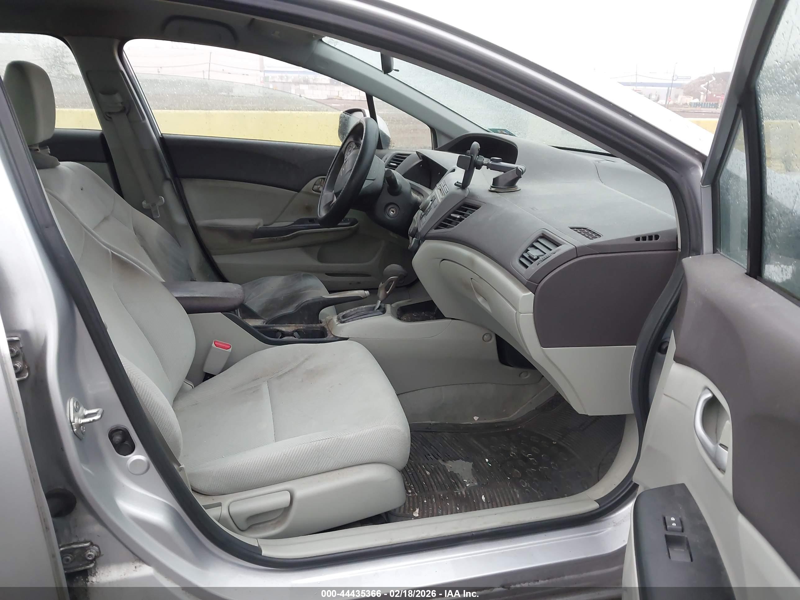 HONDA CIVIC image 5