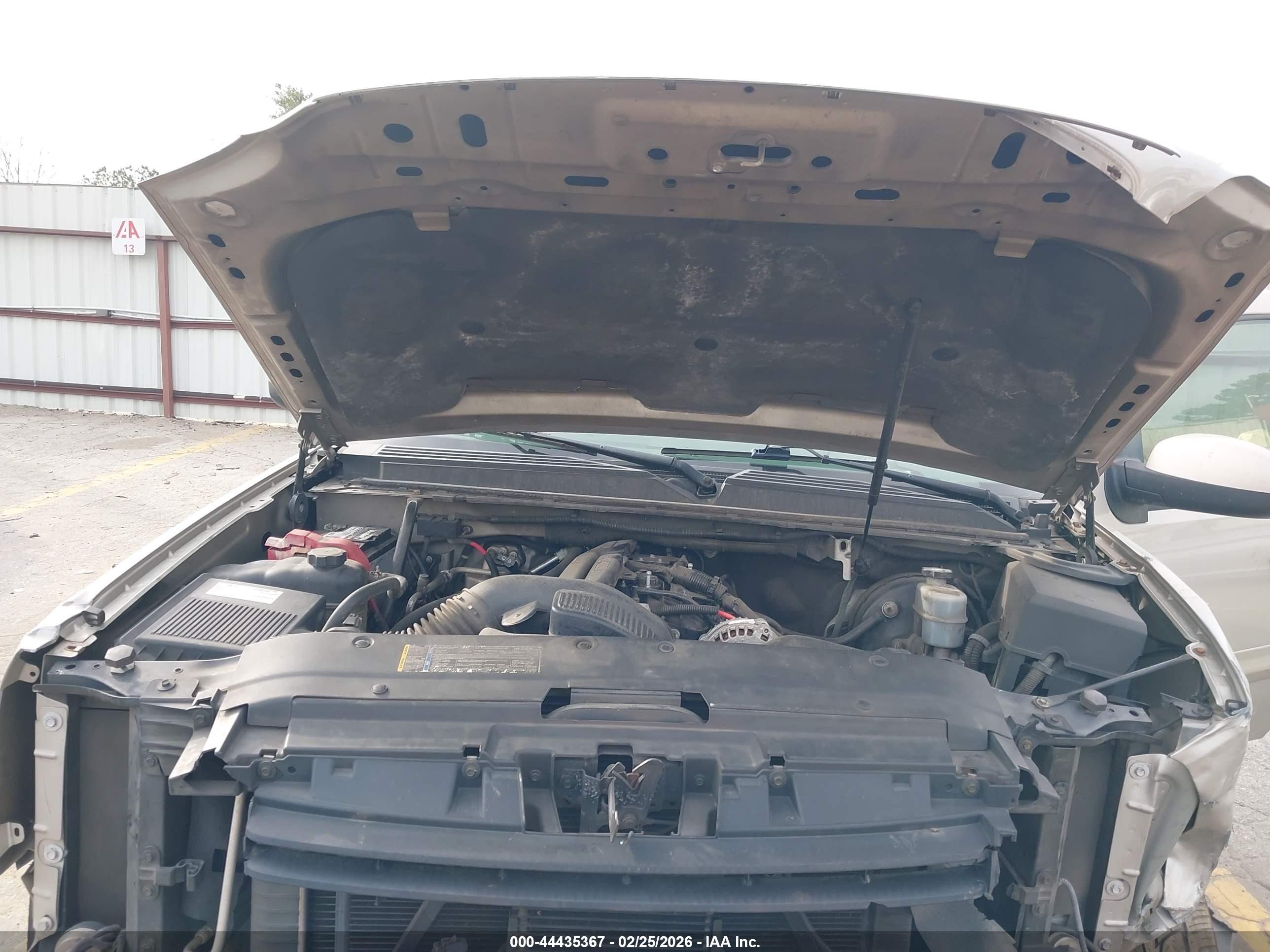GMC YUKON image 10