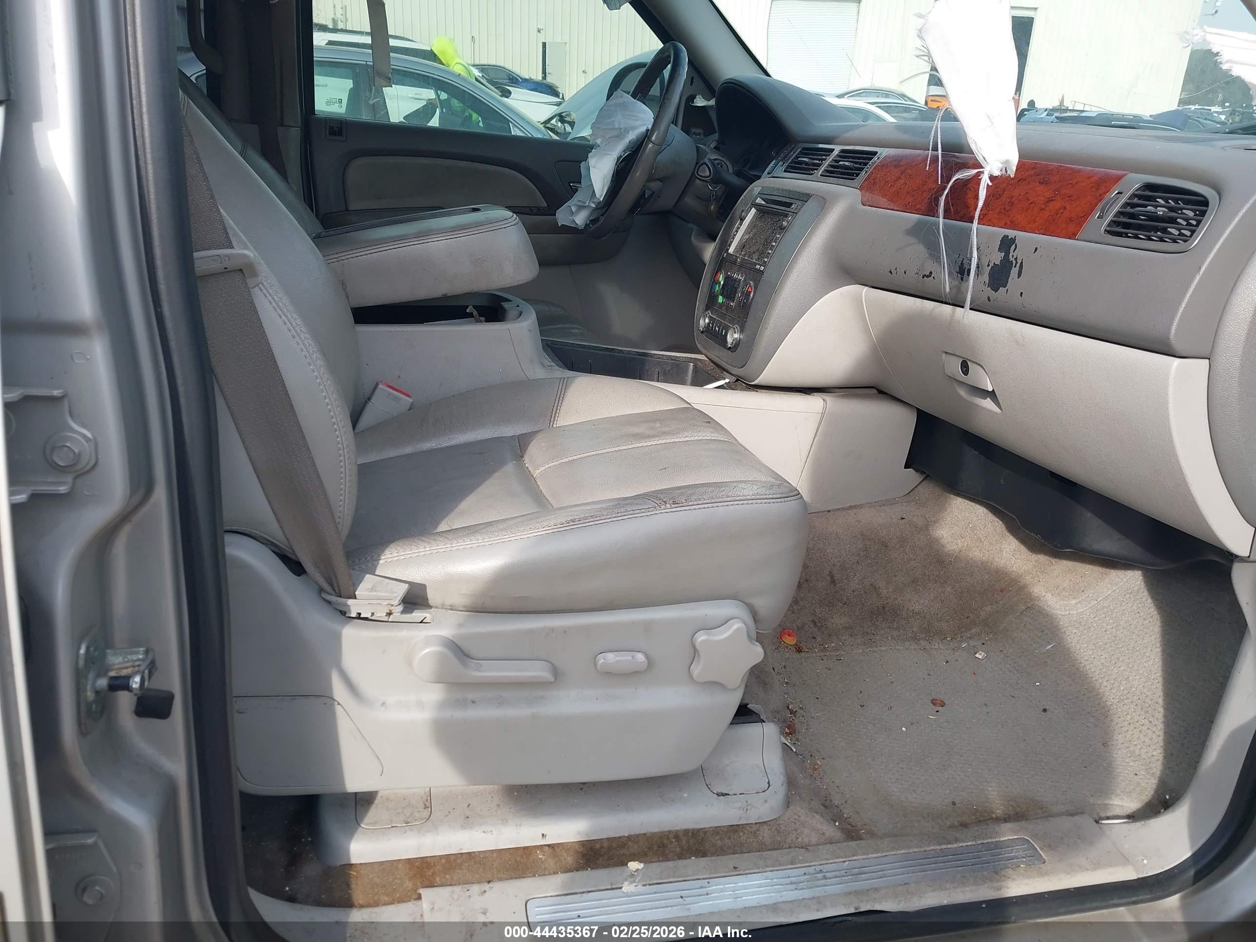 GMC YUKON image 5
