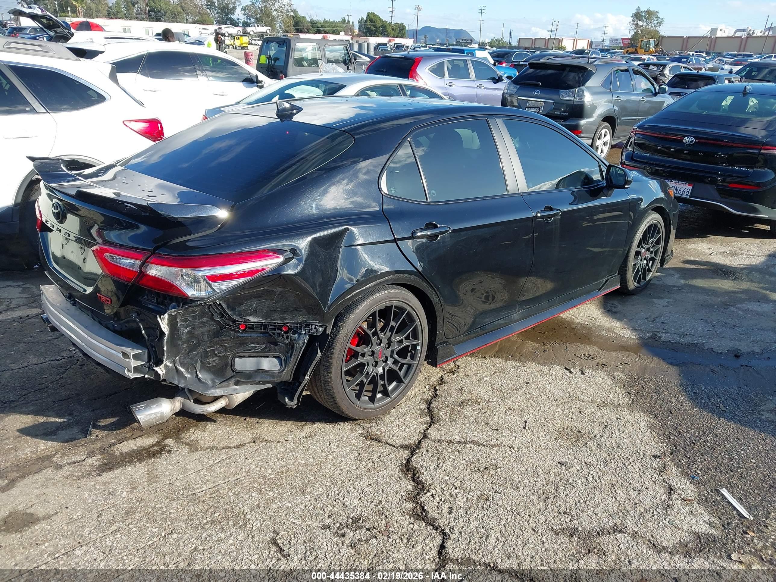 TOYOTA CAMRY image 4