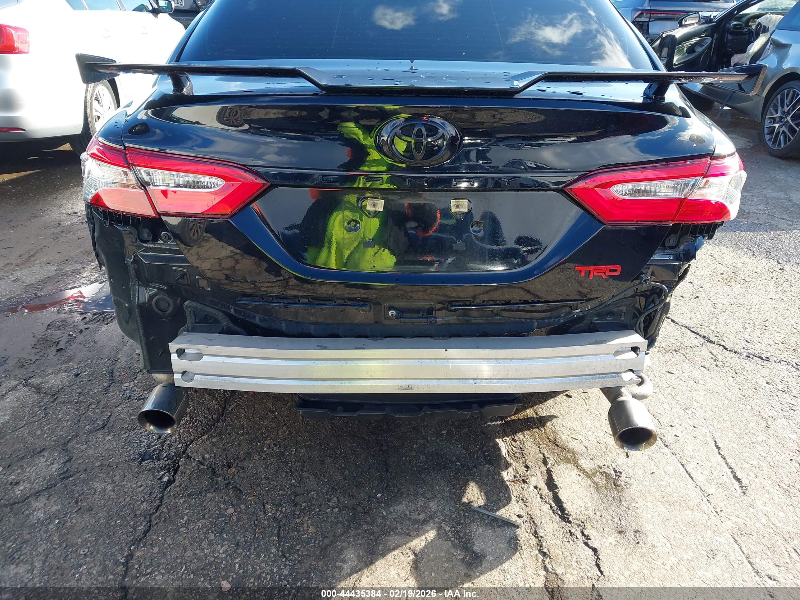TOYOTA CAMRY image 6