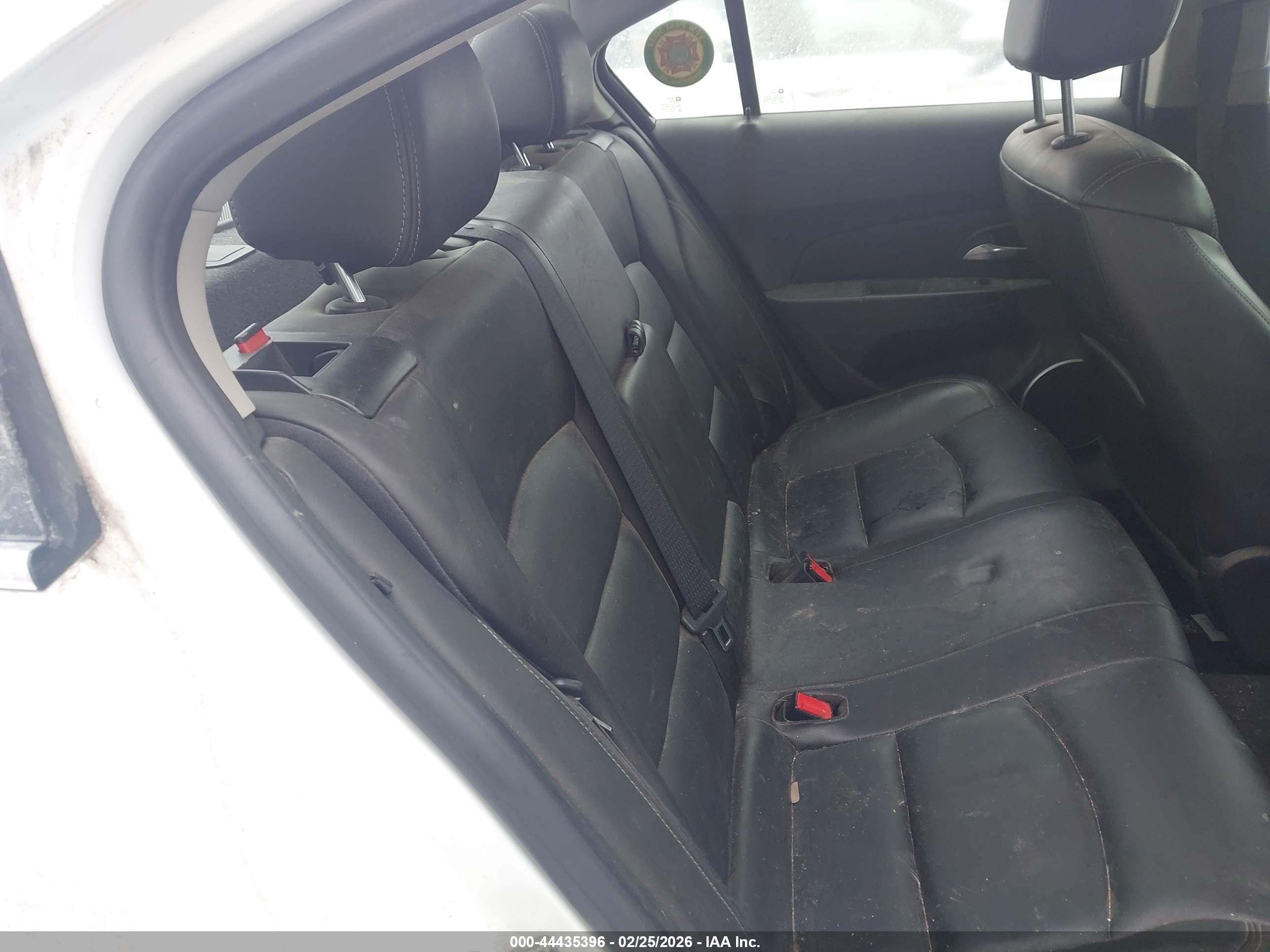 CHEVROLET CRUZE image 8