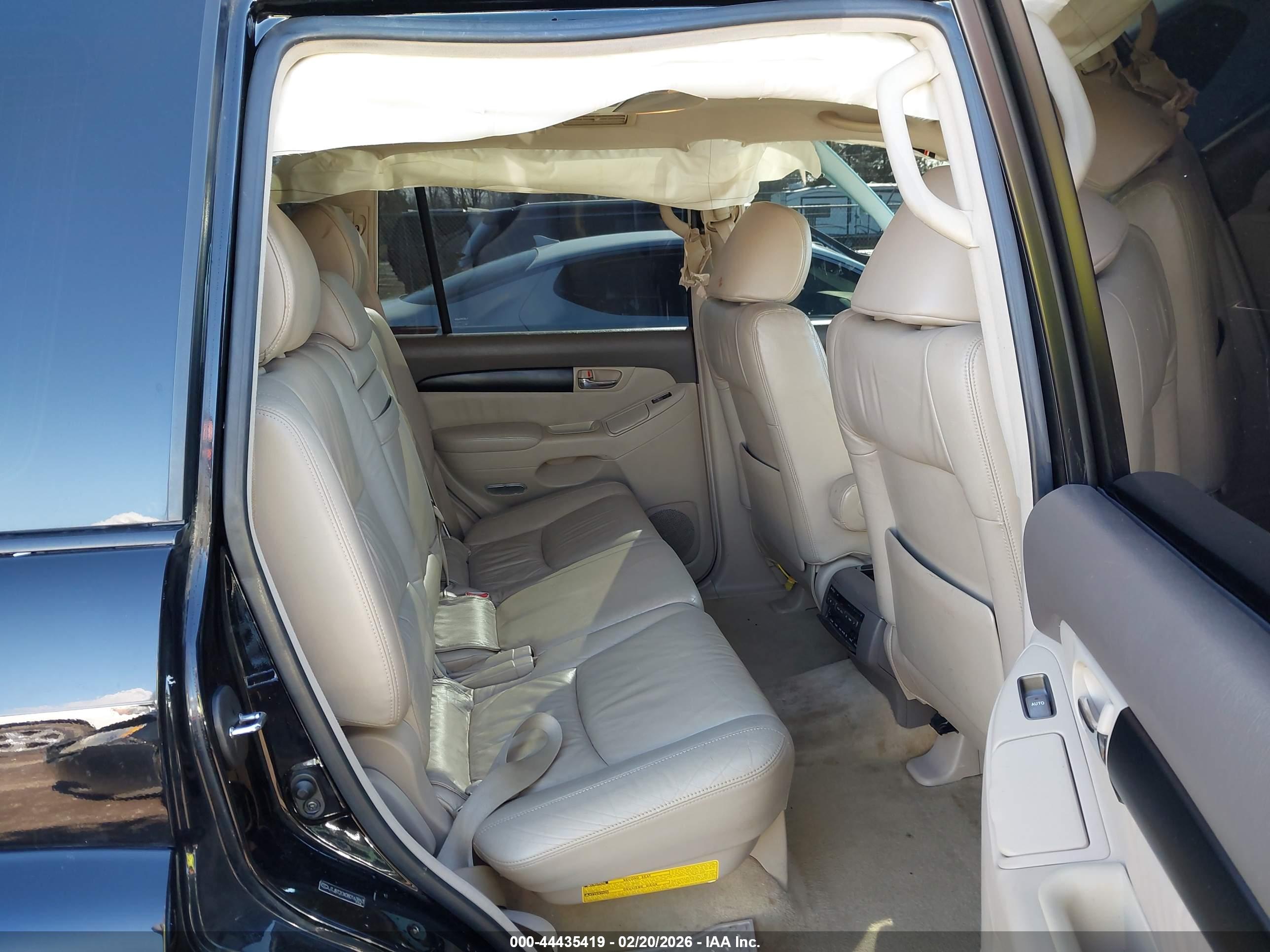 LEXUS GX image 8