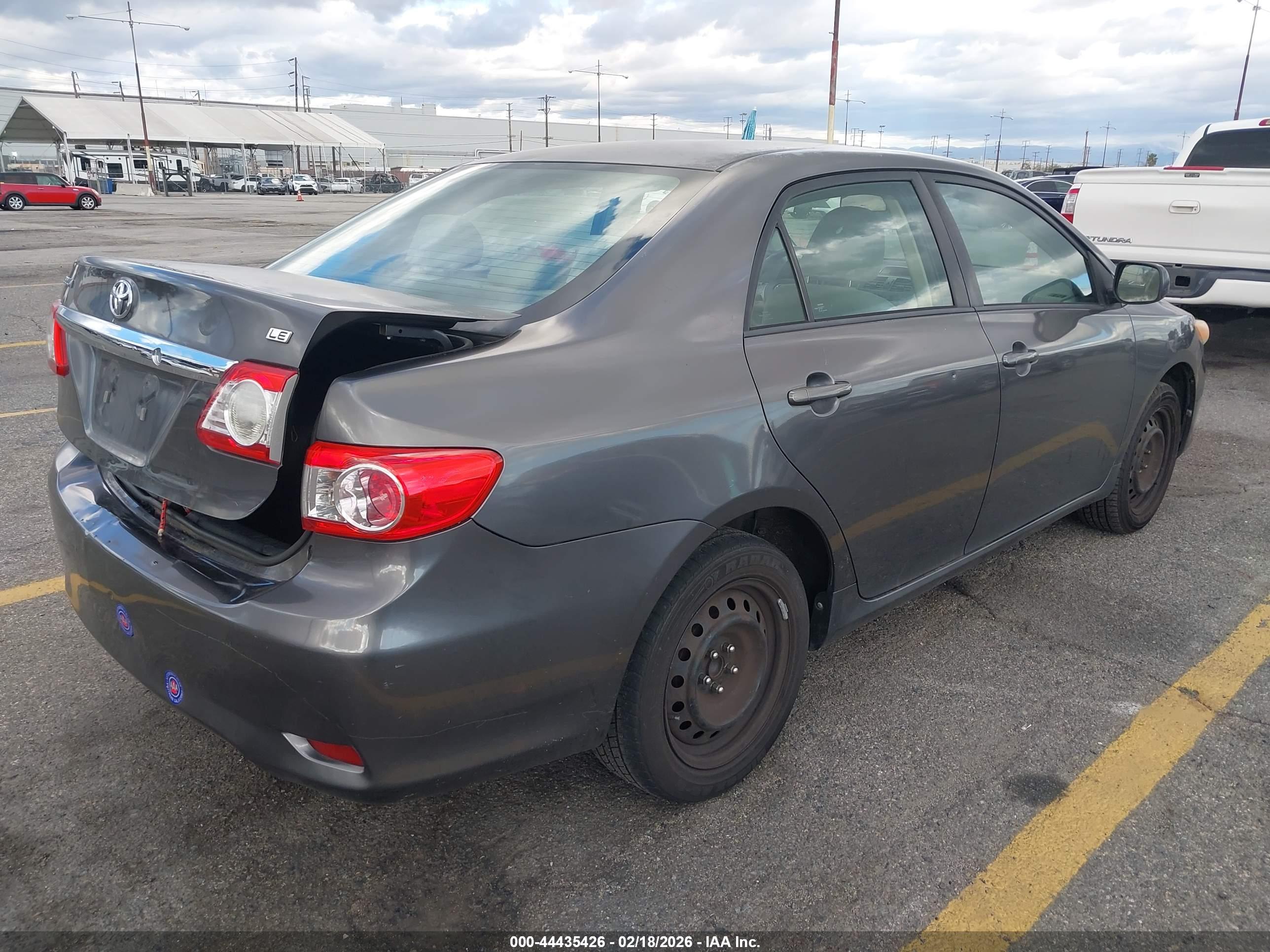 TOYOTA COROLLA image 4