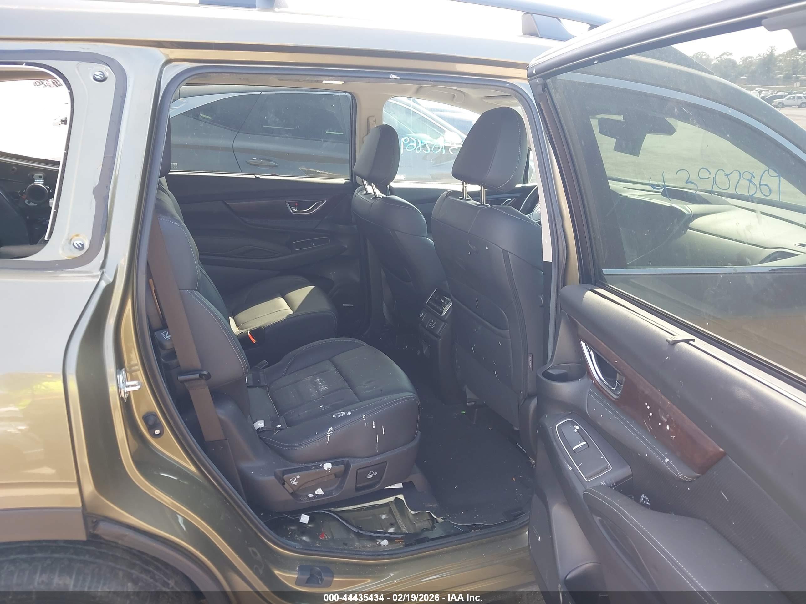 SUBARU ASCENT image 8