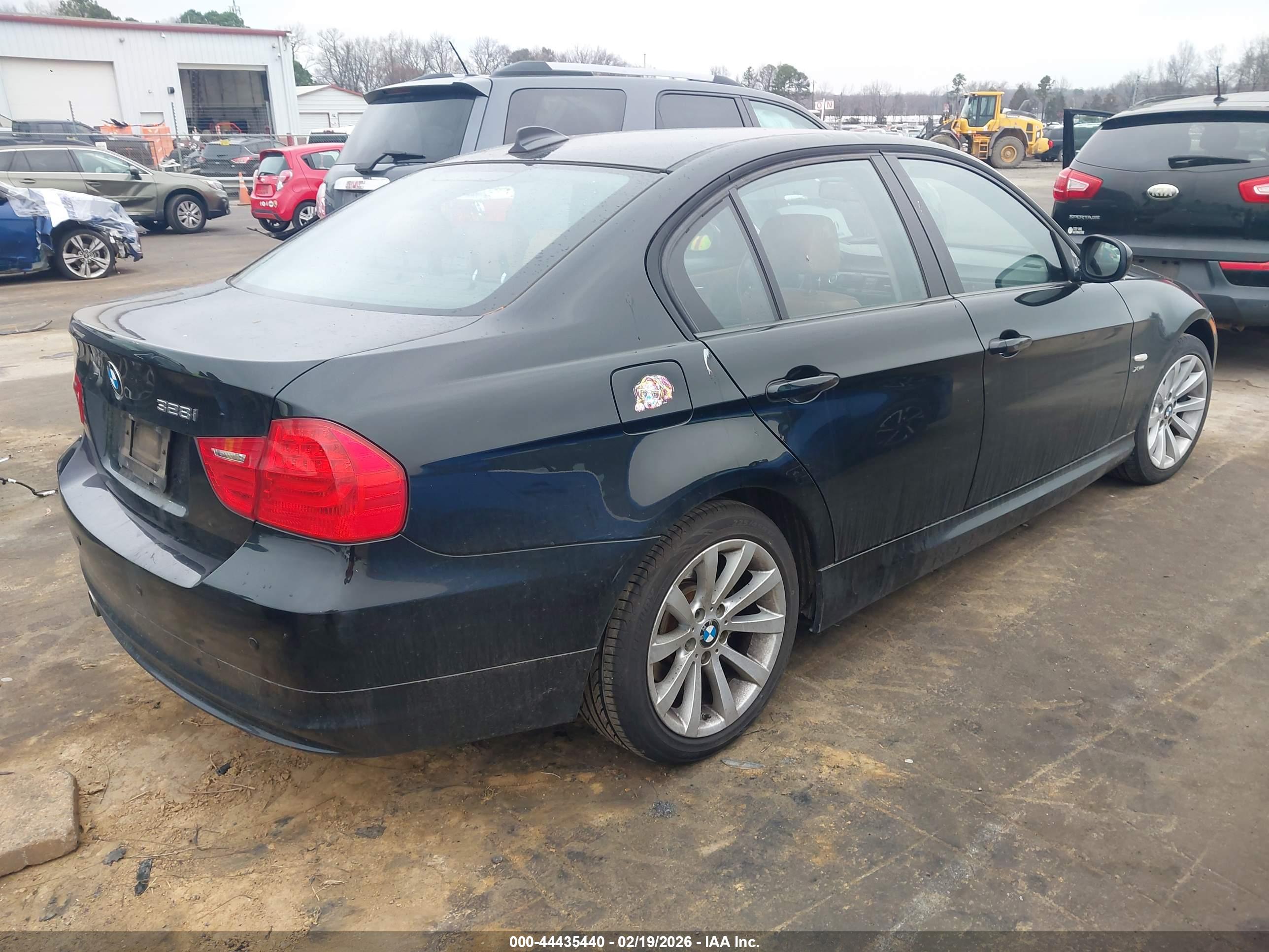 BMW 328I image 4