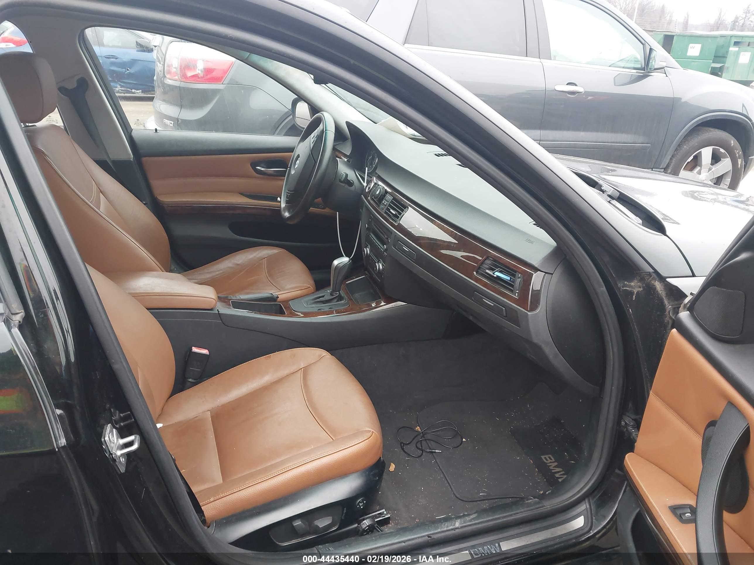 BMW 328I image 5