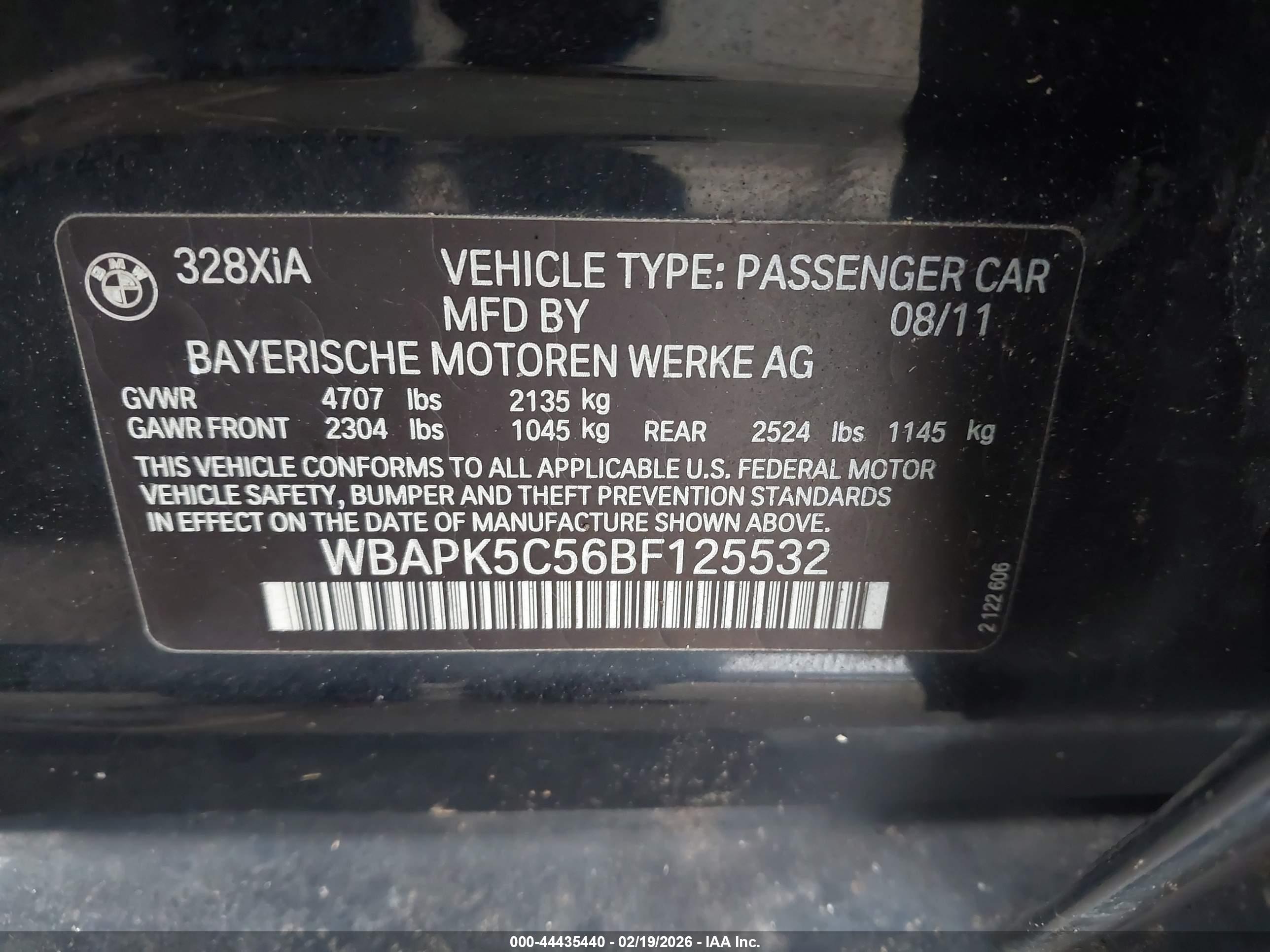 BMW 328I image 9