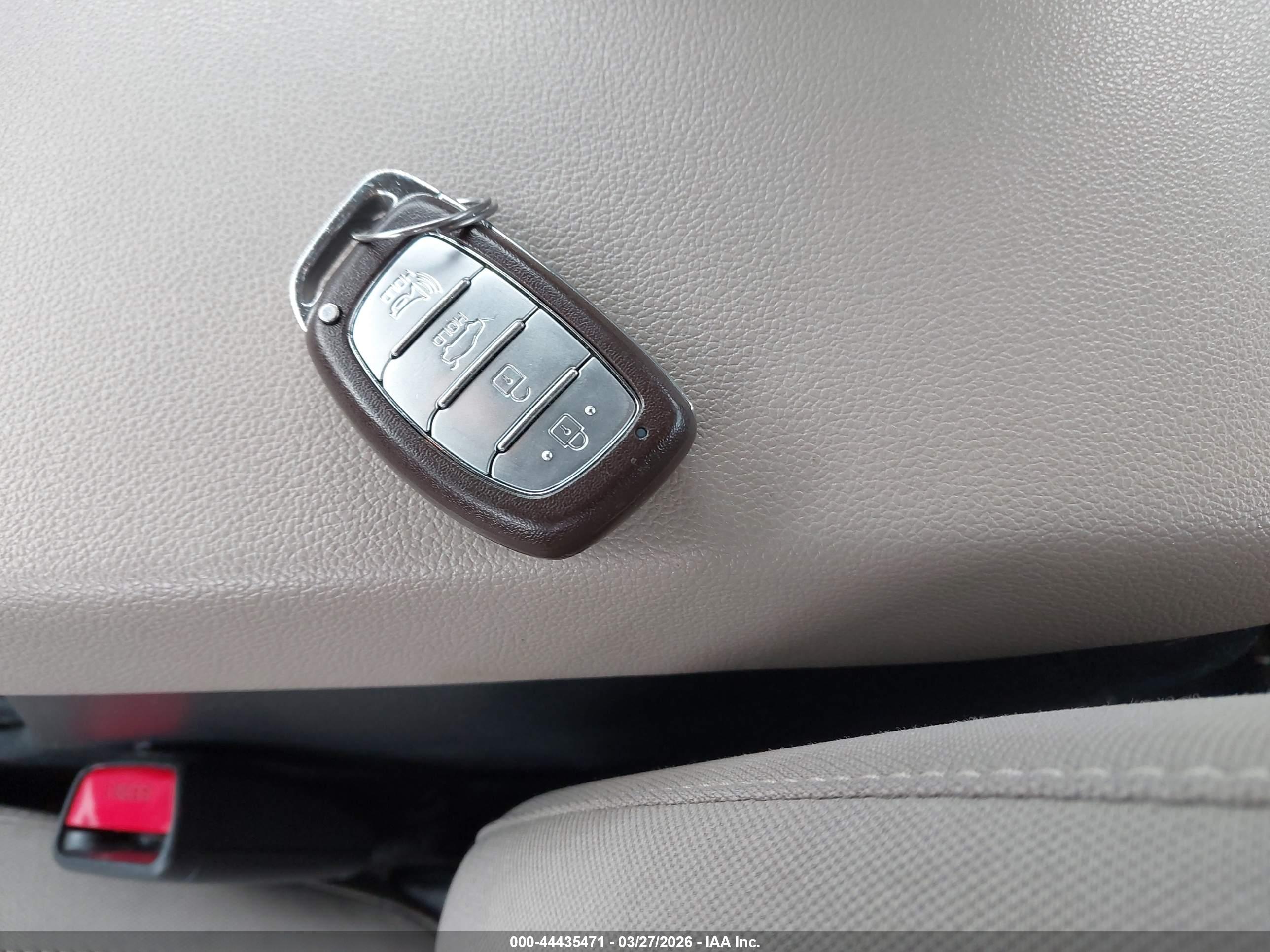 HYUNDAI ELANTRA image 11