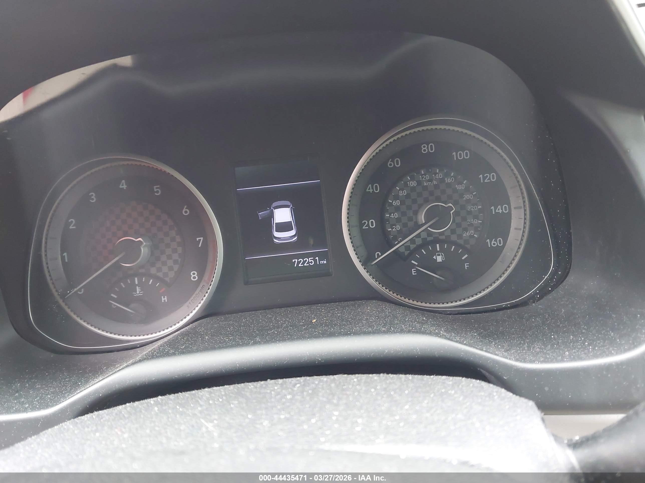 HYUNDAI ELANTRA image 7