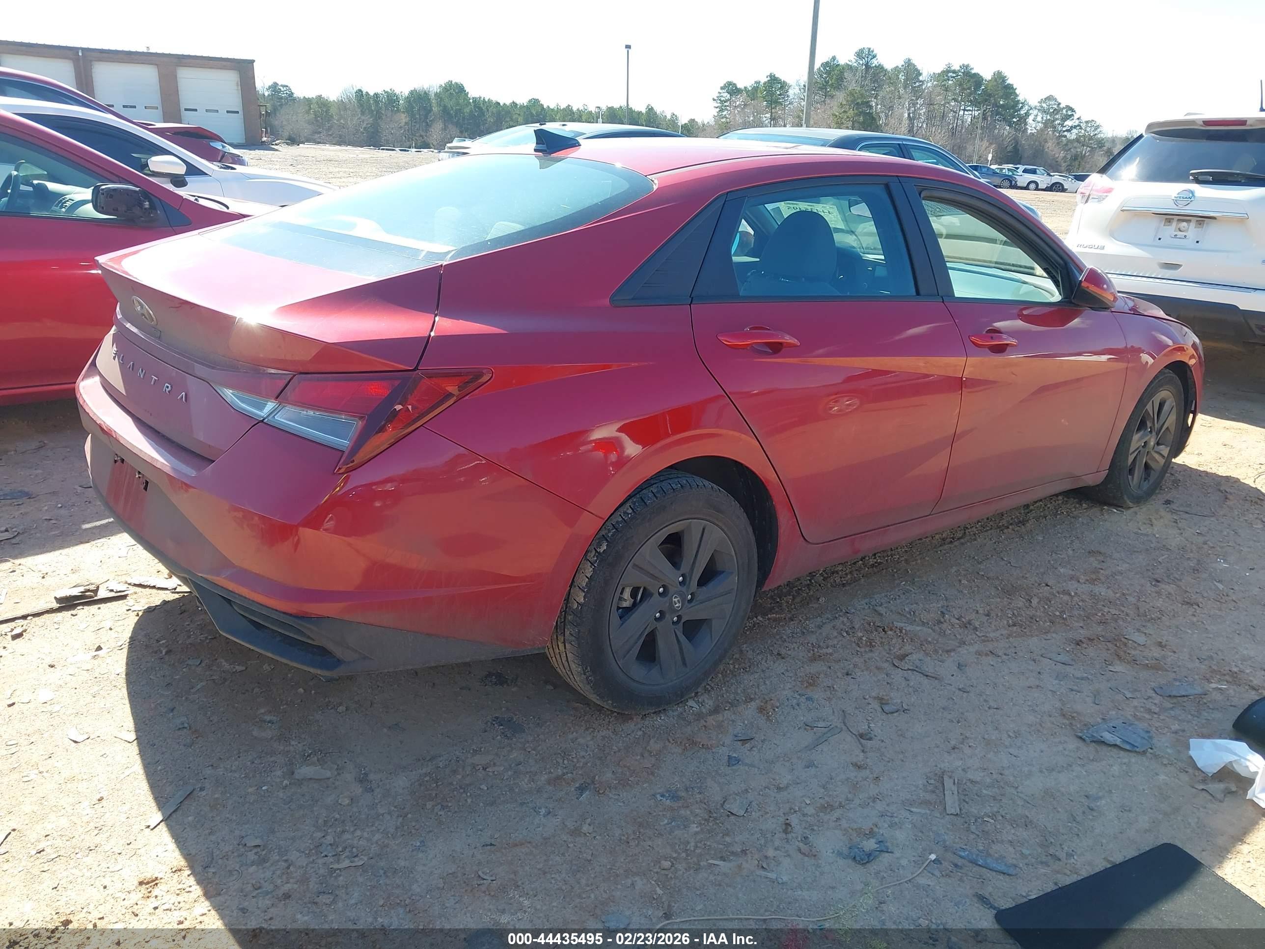 HYUNDAI ELANTRA image 4