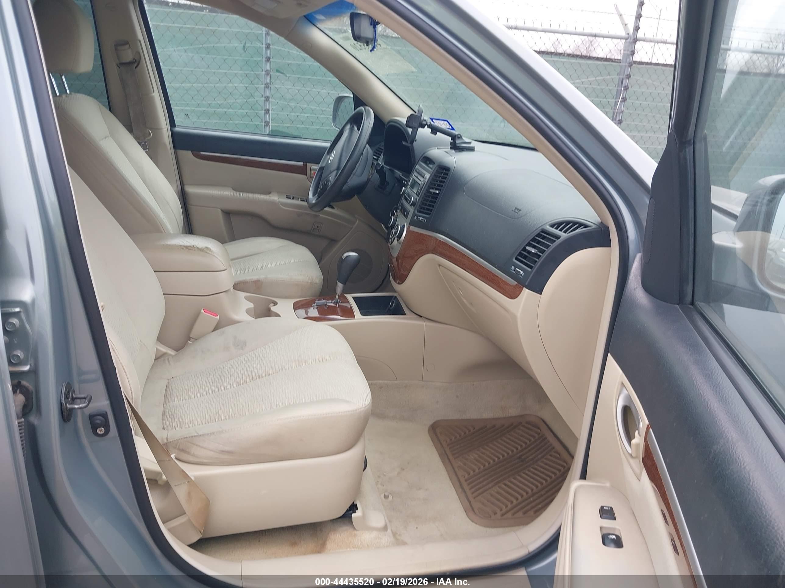 HYUNDAI SANTA image 5